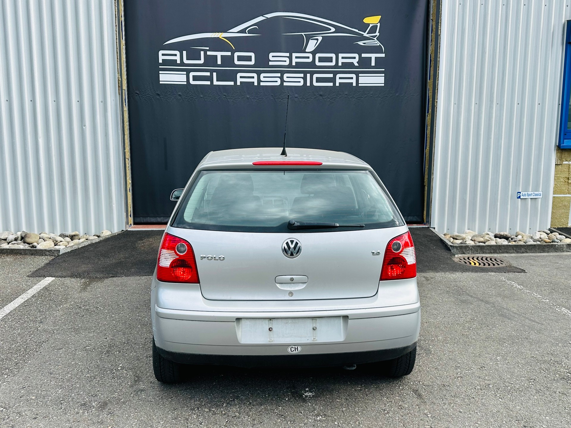 VW Polo 1.4 16V Comfortline Automat-image-10