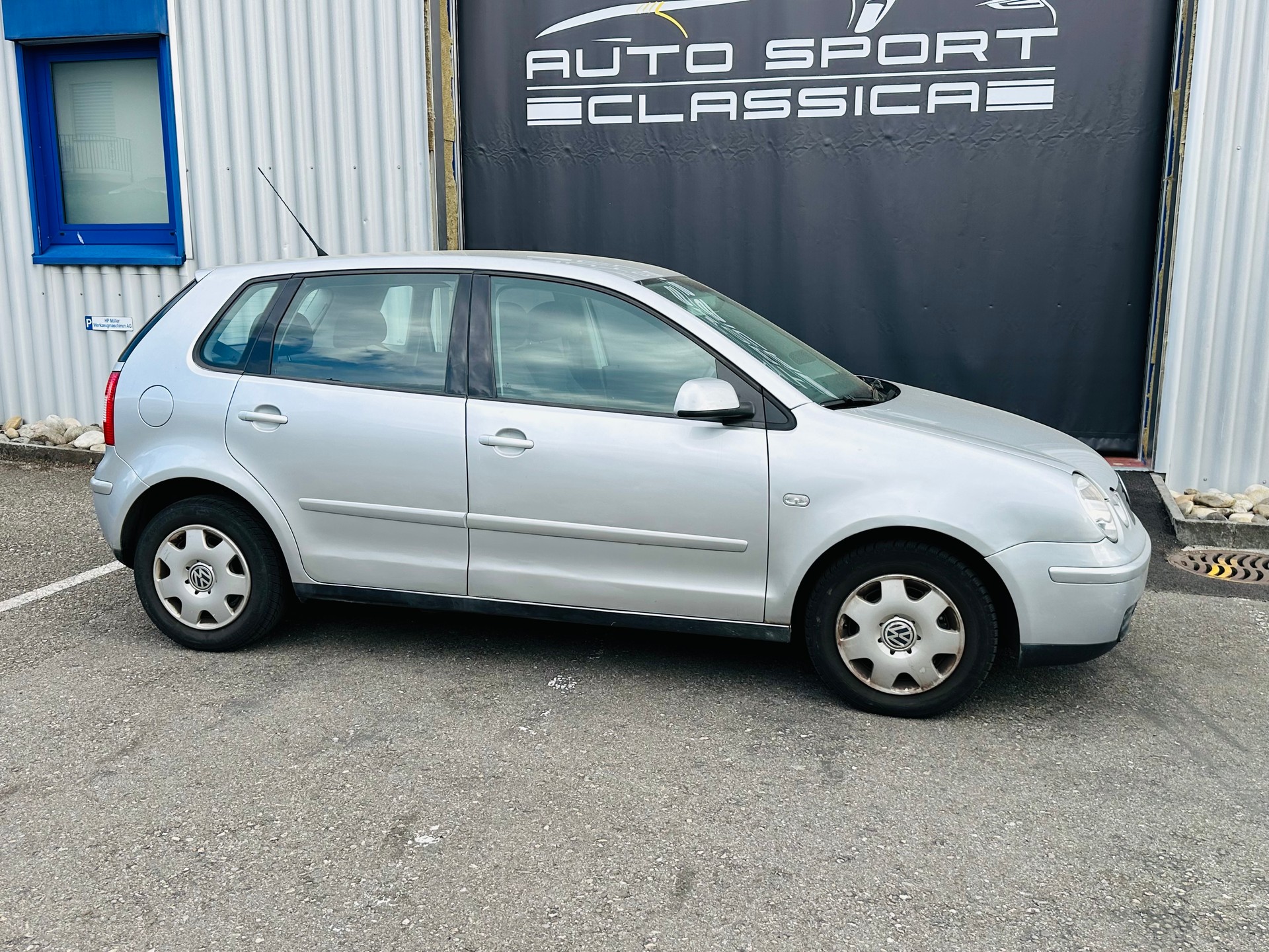VW Polo 1.4 16V Comfortline Automat-image-7