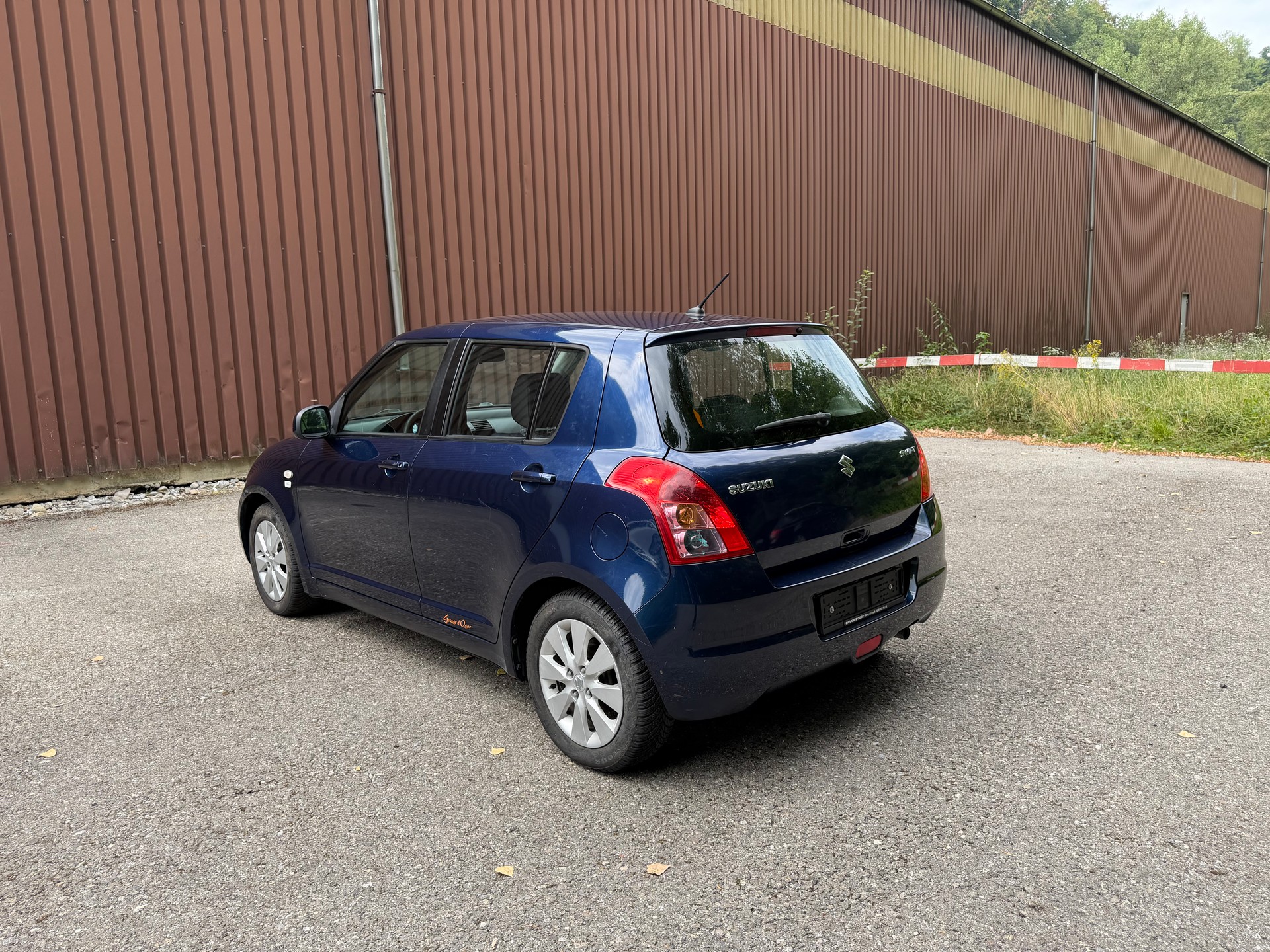 SUZUKI Swift 1.3i 16V GL-image-7