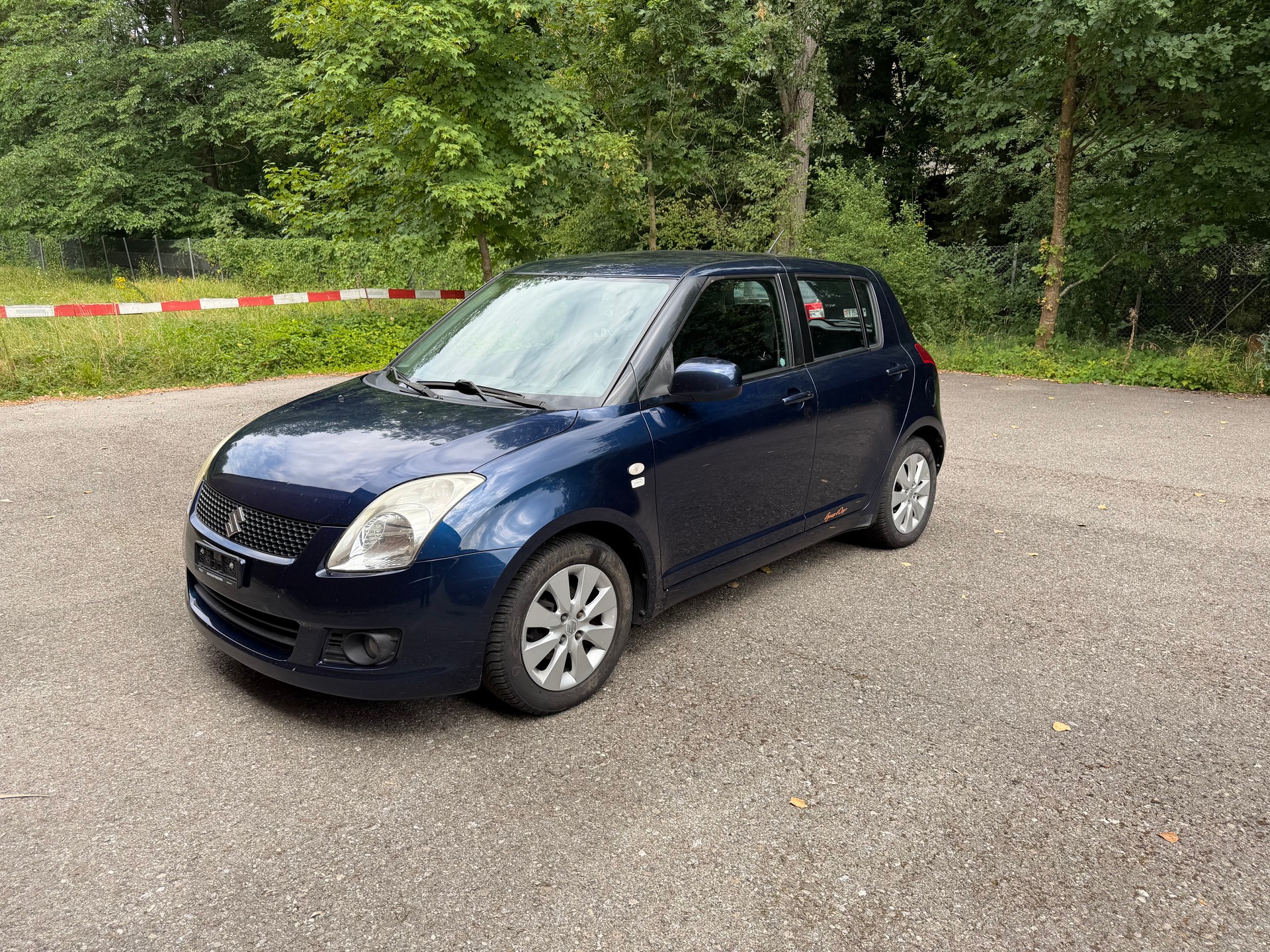 SUZUKI Swift 1.3i 16V GL-image-0