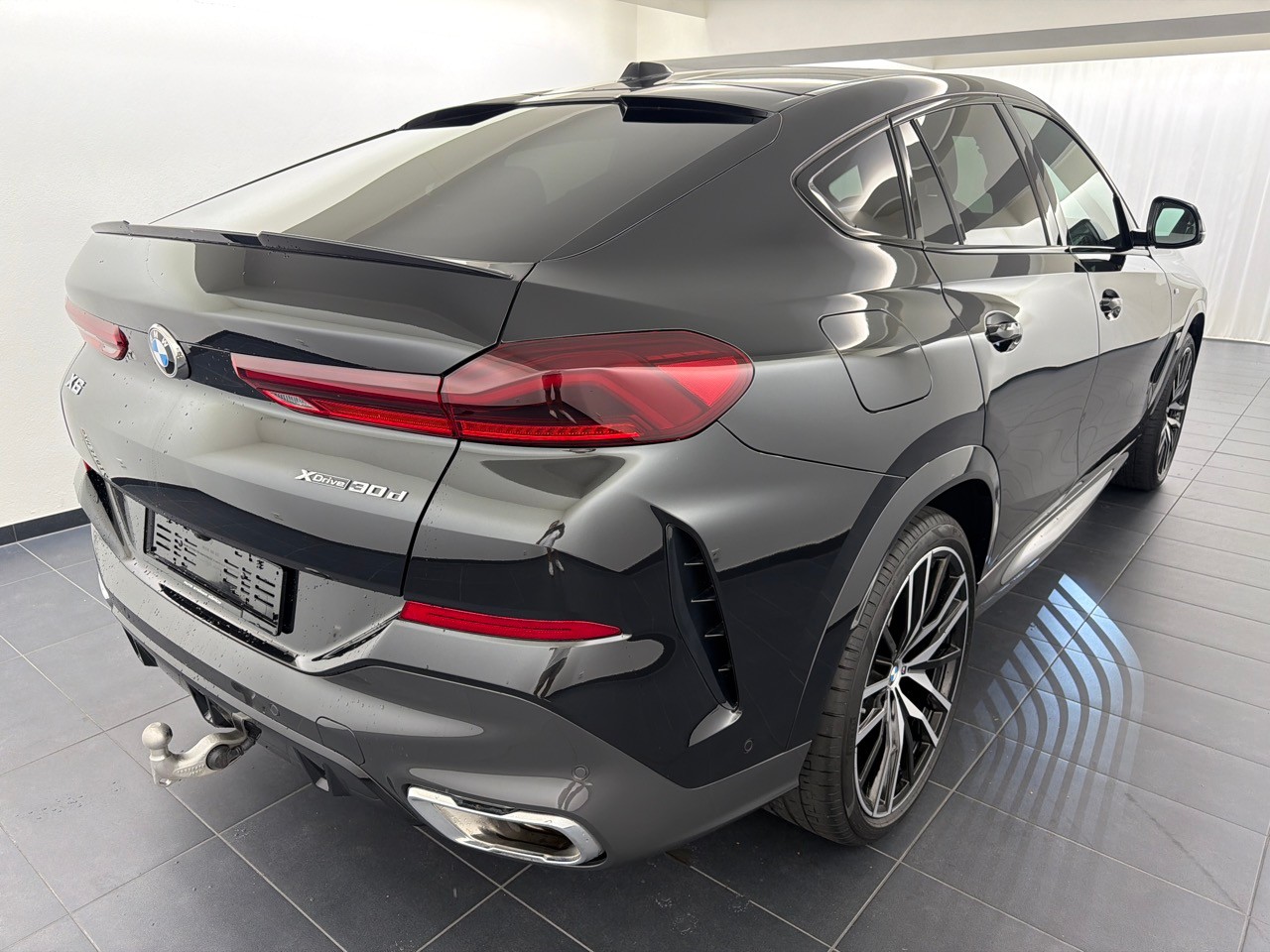 BMW X6 xDrive 48V 30d M Sport-showroom-element-2
