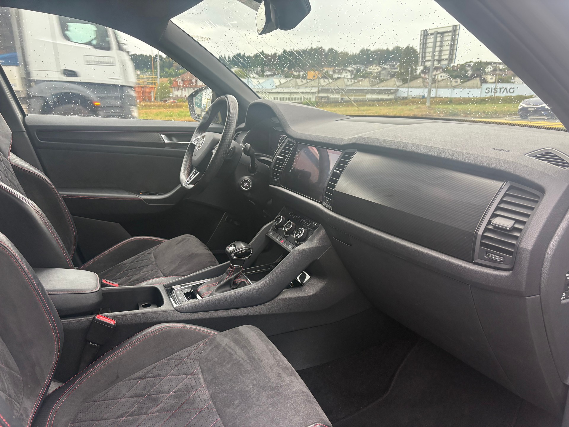 SKODA Kodiaq 2.0 Bi-TDI SCR RS 4x4 DSG-image-11