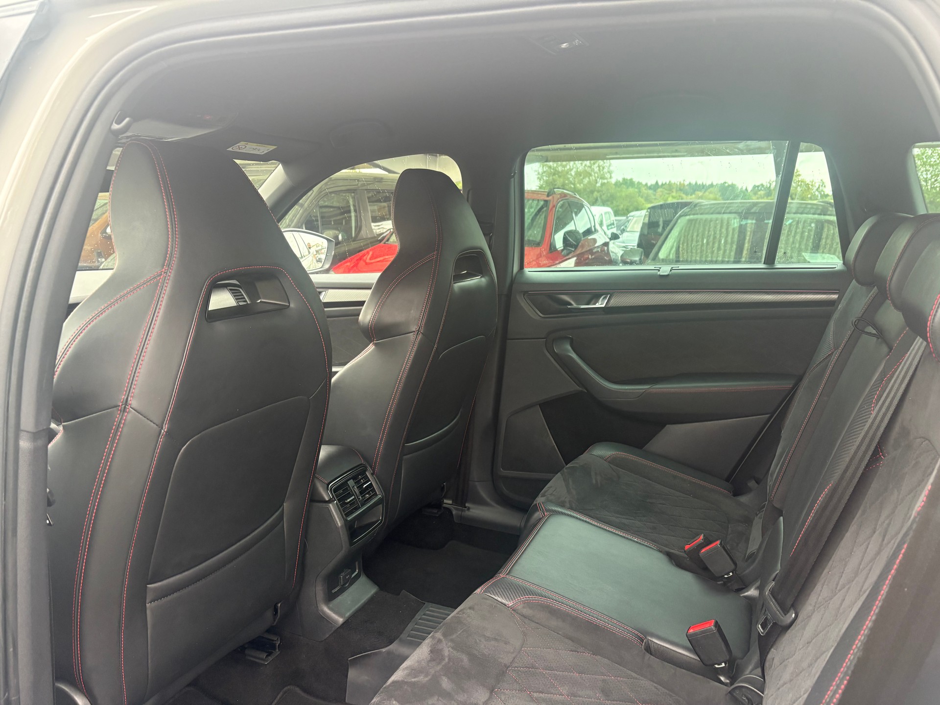 SKODA Kodiaq 2.0 Bi-TDI SCR RS 4x4 DSG-image-8