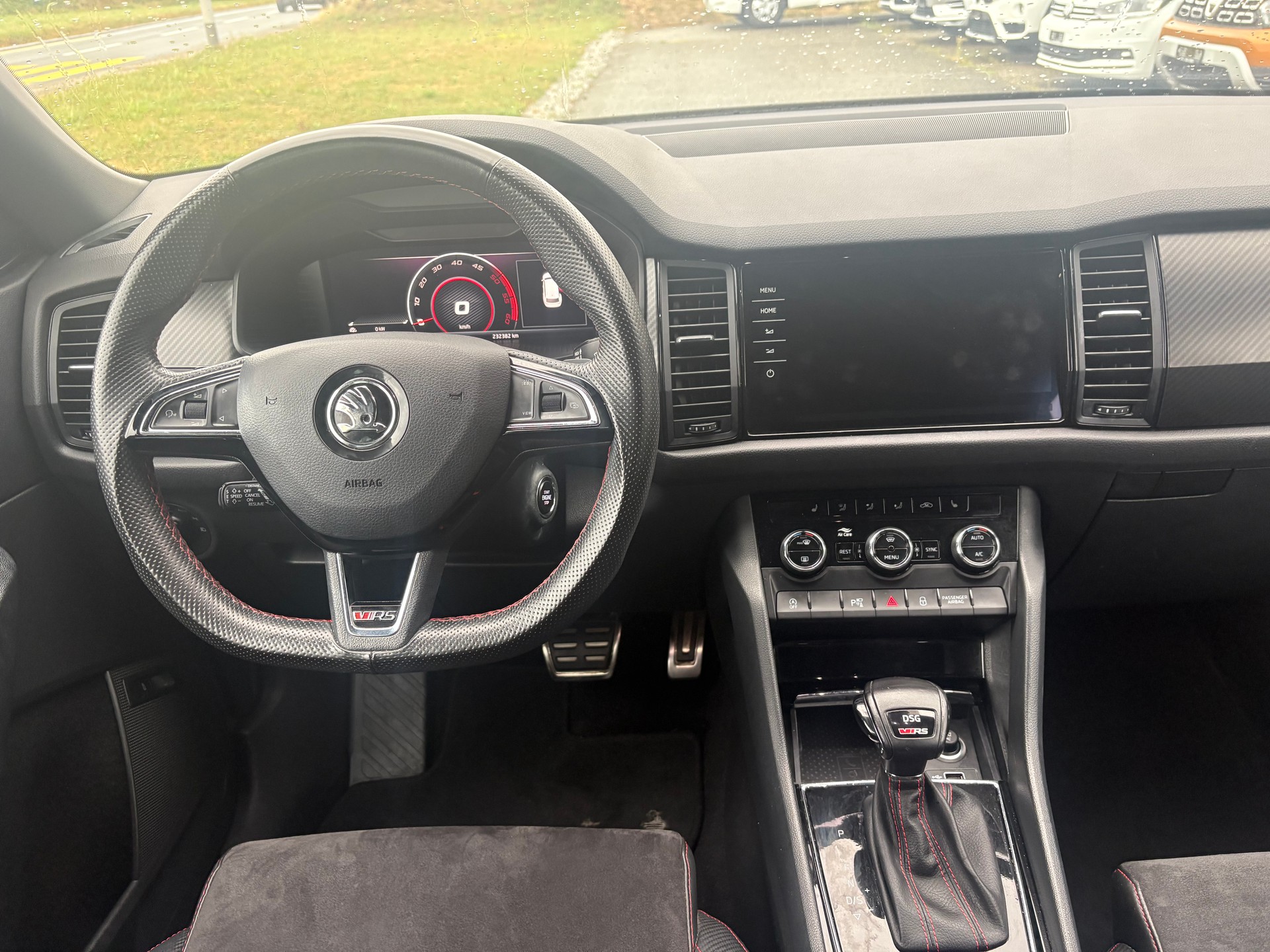 SKODA Kodiaq 2.0 Bi-TDI SCR RS 4x4 DSG-image-14