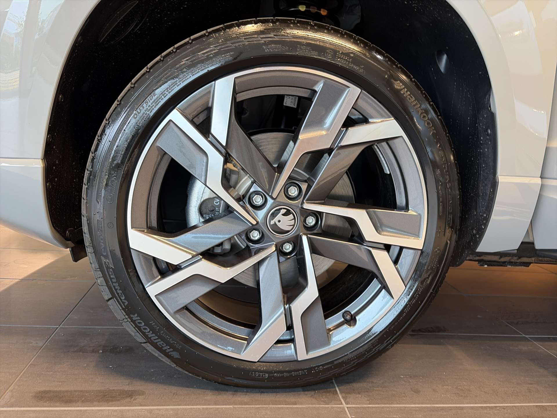 SKODA Karoq 2.0 TSi SportLine 4x4 DSG-Automat-image-8