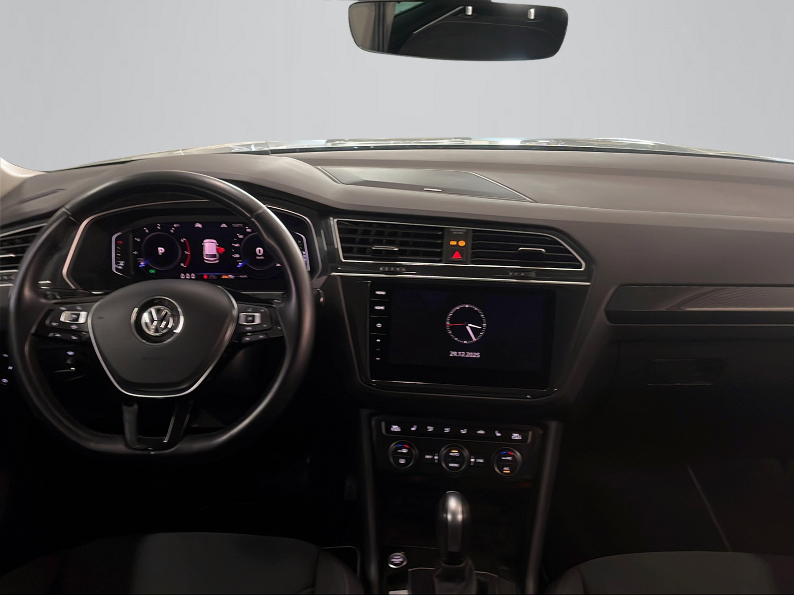 VW Tiguan 2.0TSI Comfortline 4Motion DSG-image-5