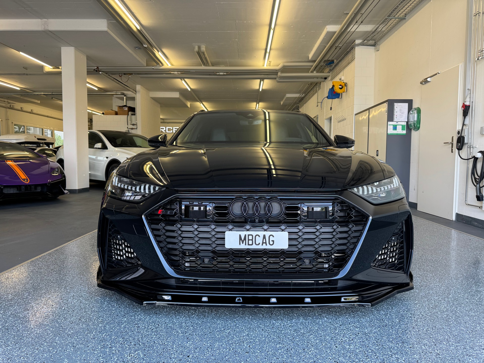 AUDI RS6 Avant 4.0 TFSI V8 quattro, CH Fahrzeug, Keramik, KW V4, BTM-image-1