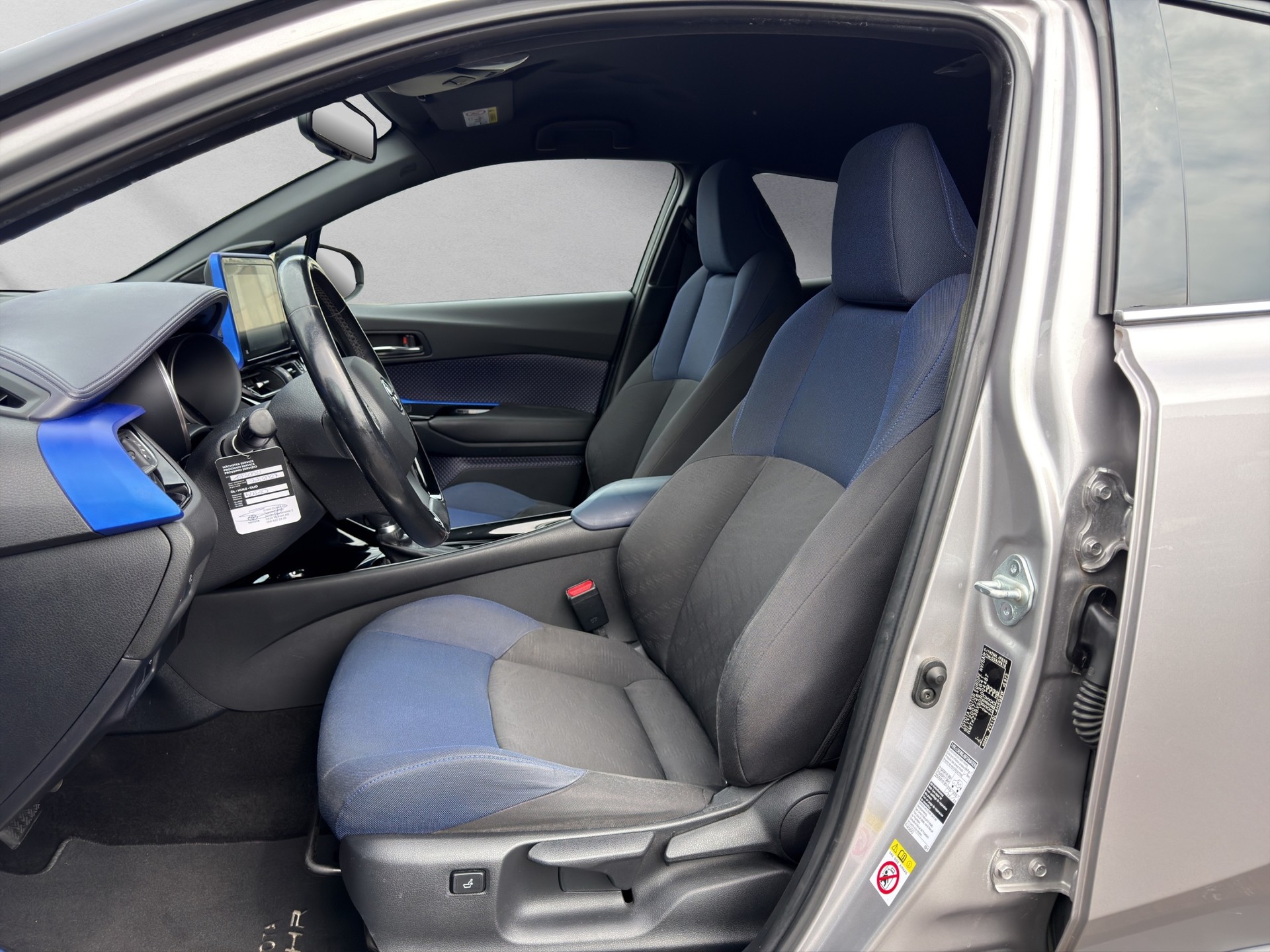 TOYOTA C-HR 1.8 VVTi HSD Style-image-8