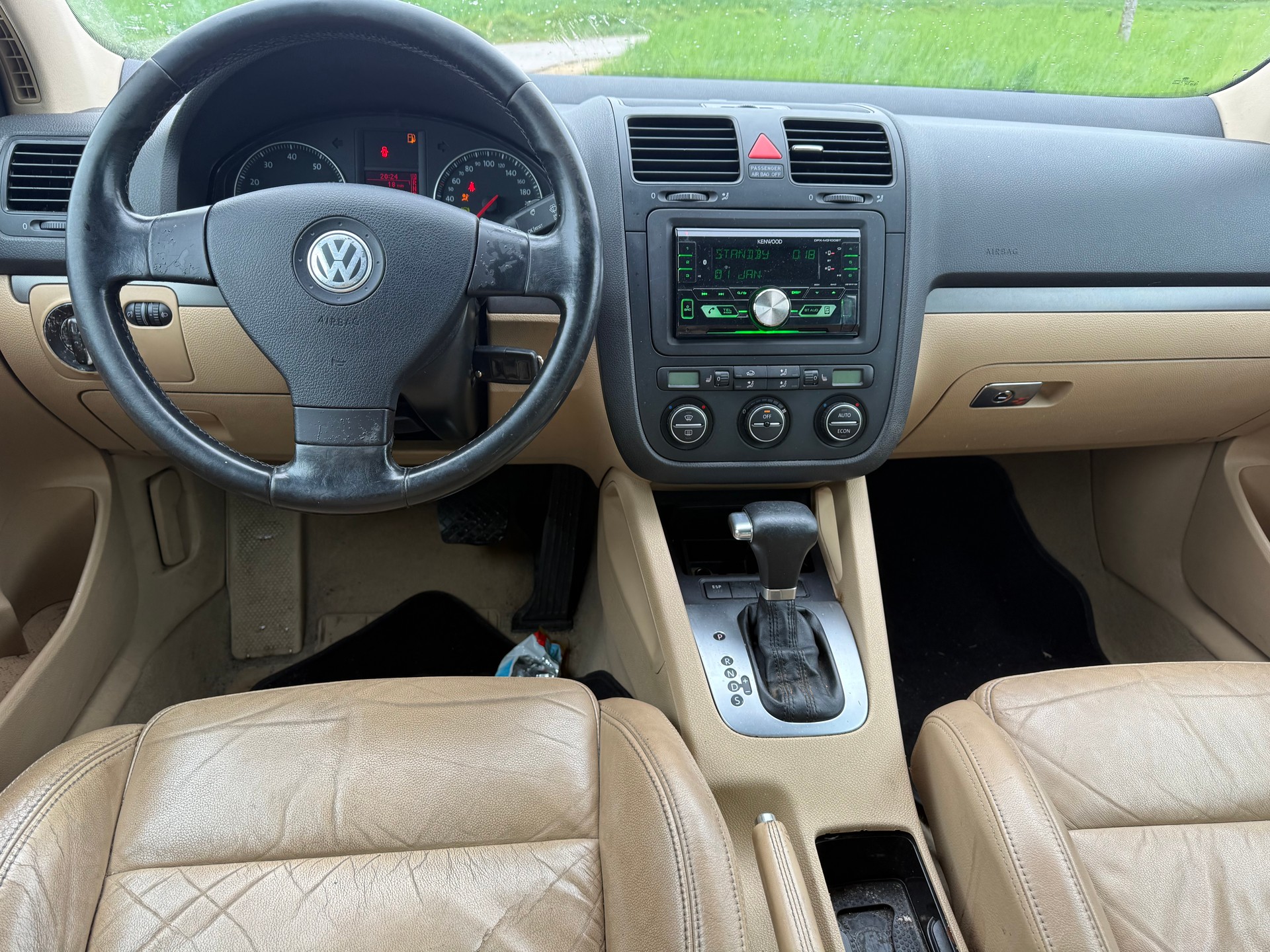 VW Golf 2.0 FSI Comfortline-image-9