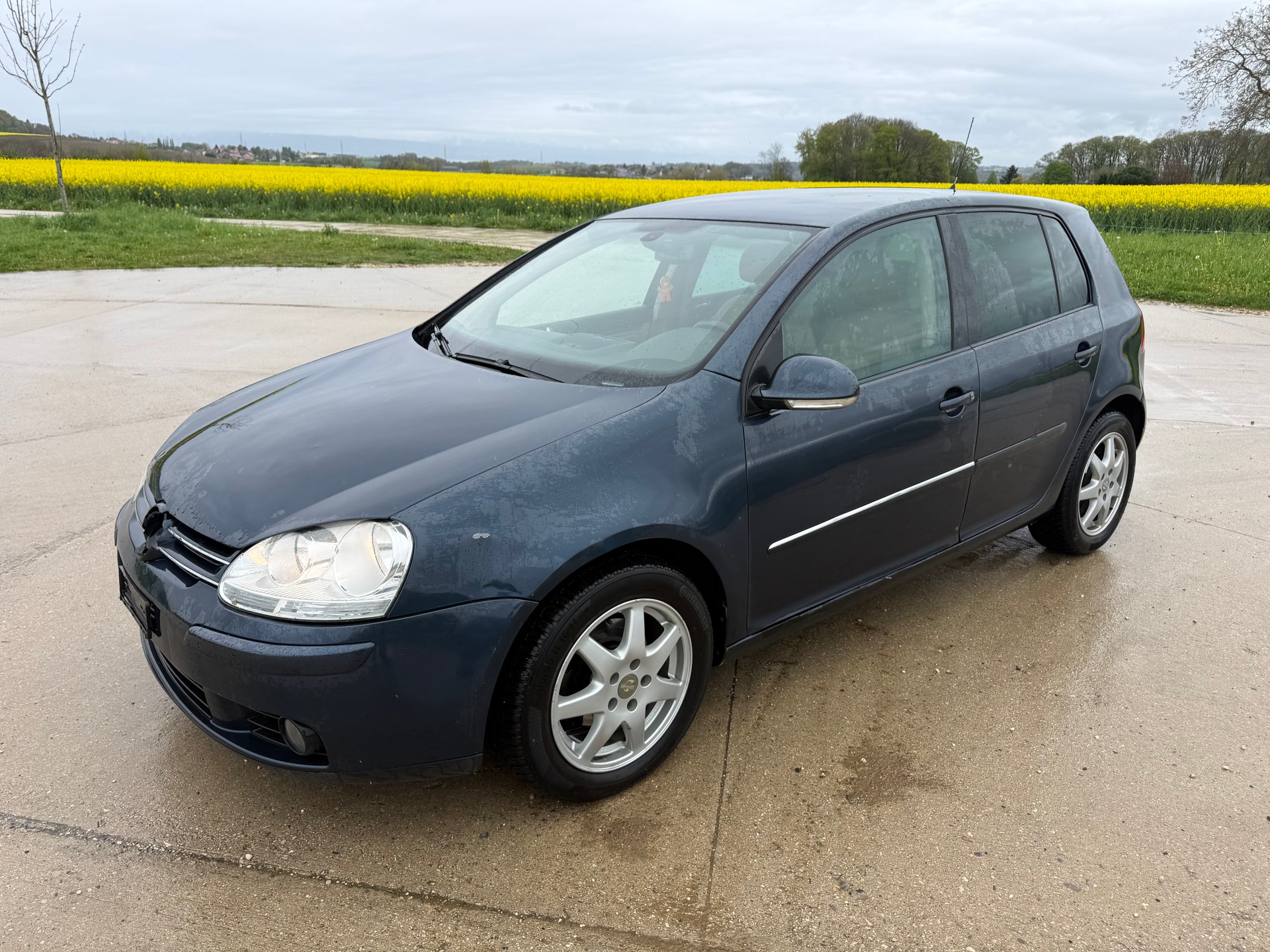 VW Golf 2.0 FSI Comfortline-image-1