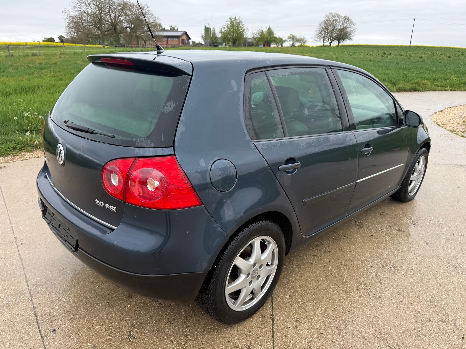 VW Golf 2.0 FSI Comfortline-image-4