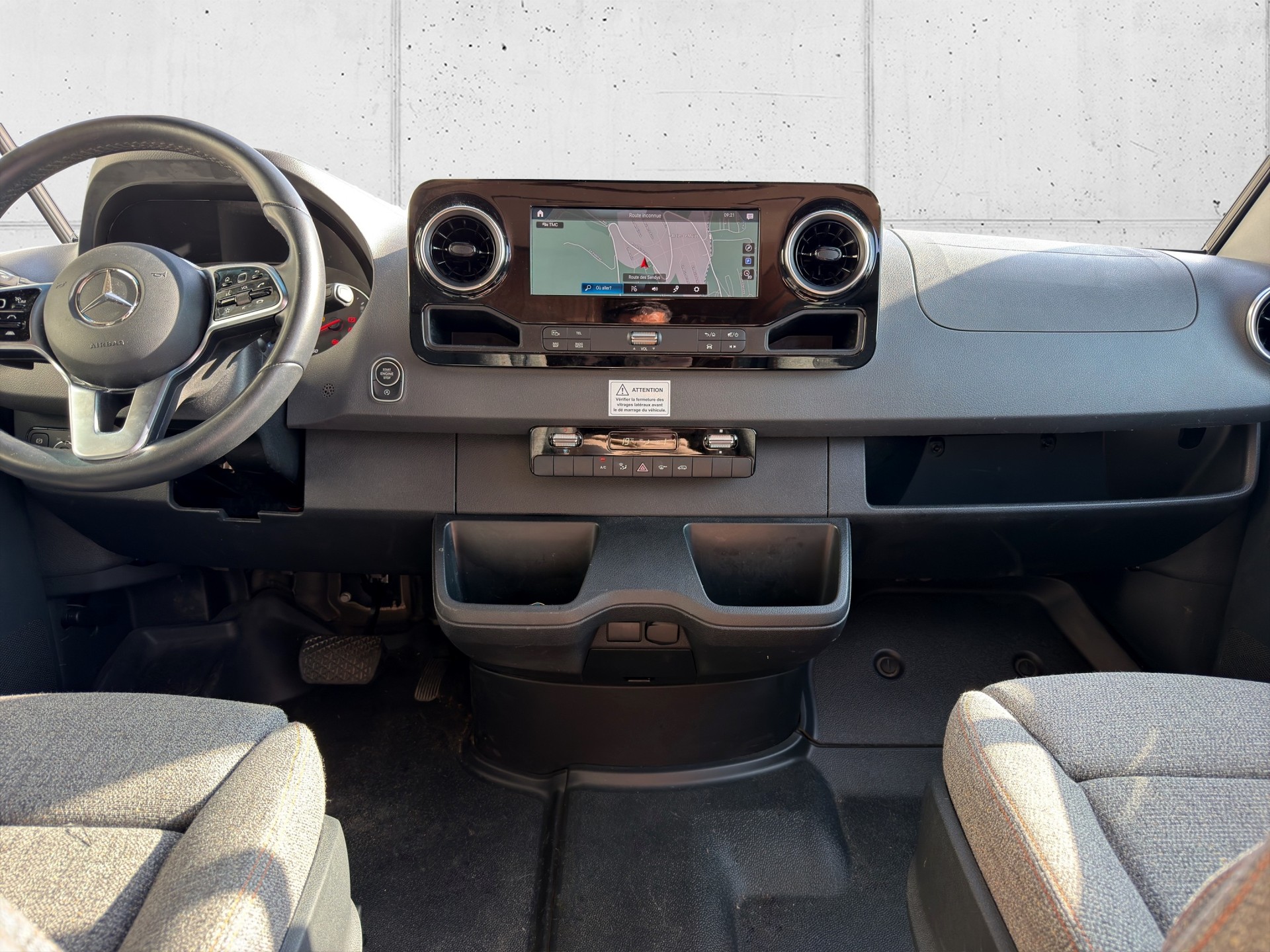 MERCEDES-BENZ Sprinter 419 CDI Standard 9G-TRONIC Hymer Grand Canyon S 4X4-image-15
