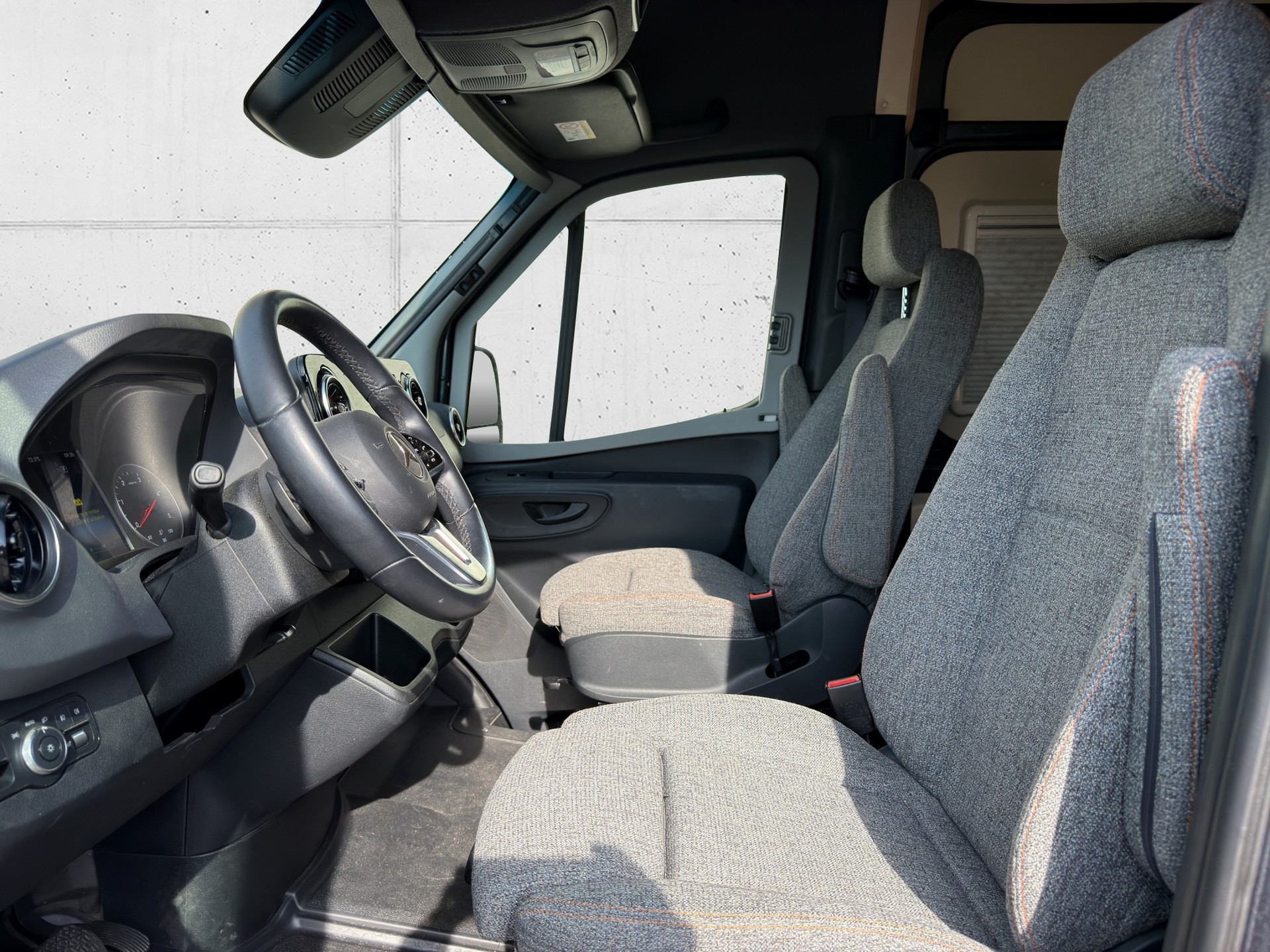 MERCEDES-BENZ Sprinter 419 CDI Standard 9G-TRONIC Hymer Grand Canyon S 4X4-image-11
