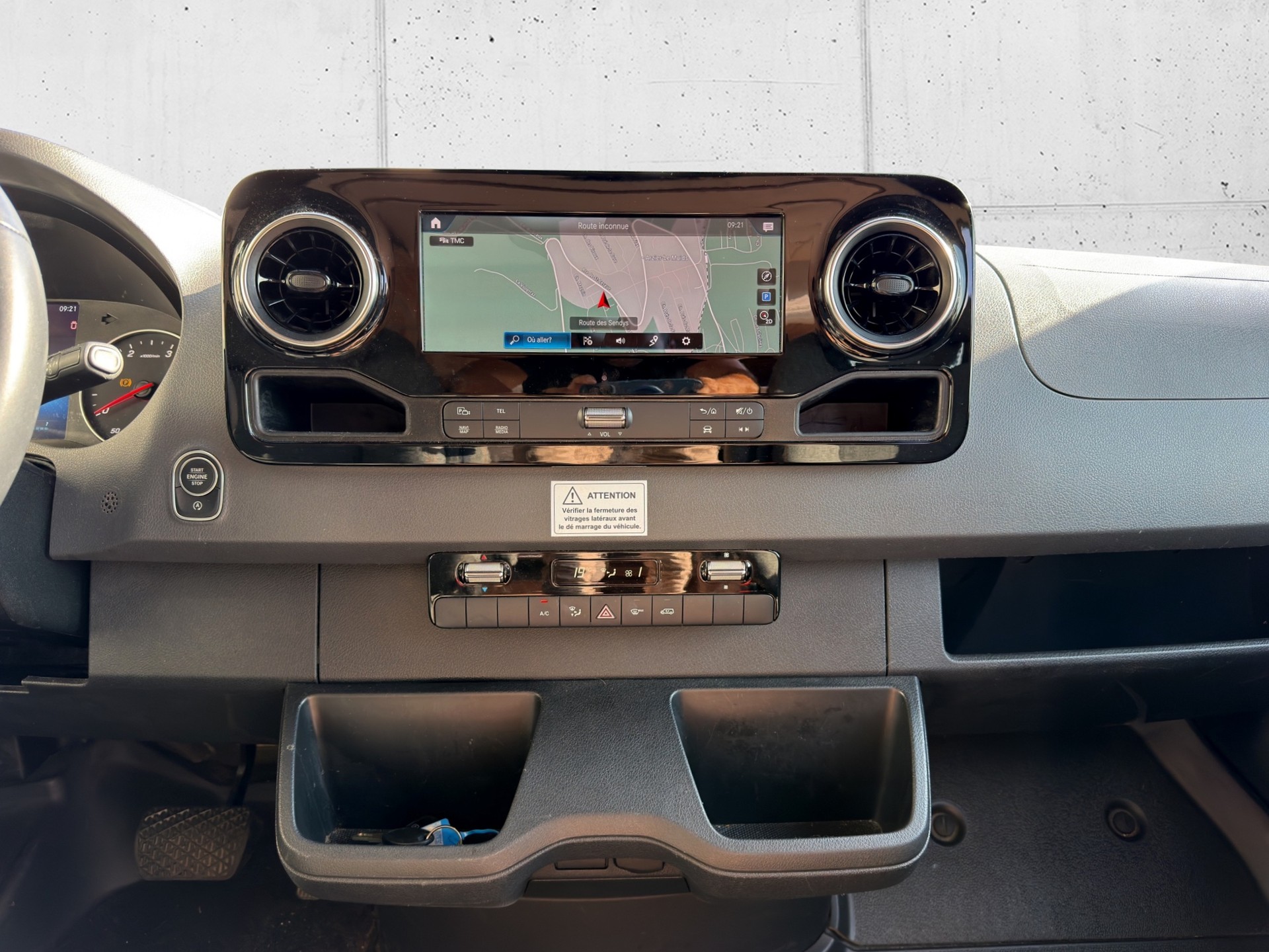 MERCEDES-BENZ Sprinter 419 CDI Standard 9G-TRONIC Hymer Grand Canyon S 4X4-image-16