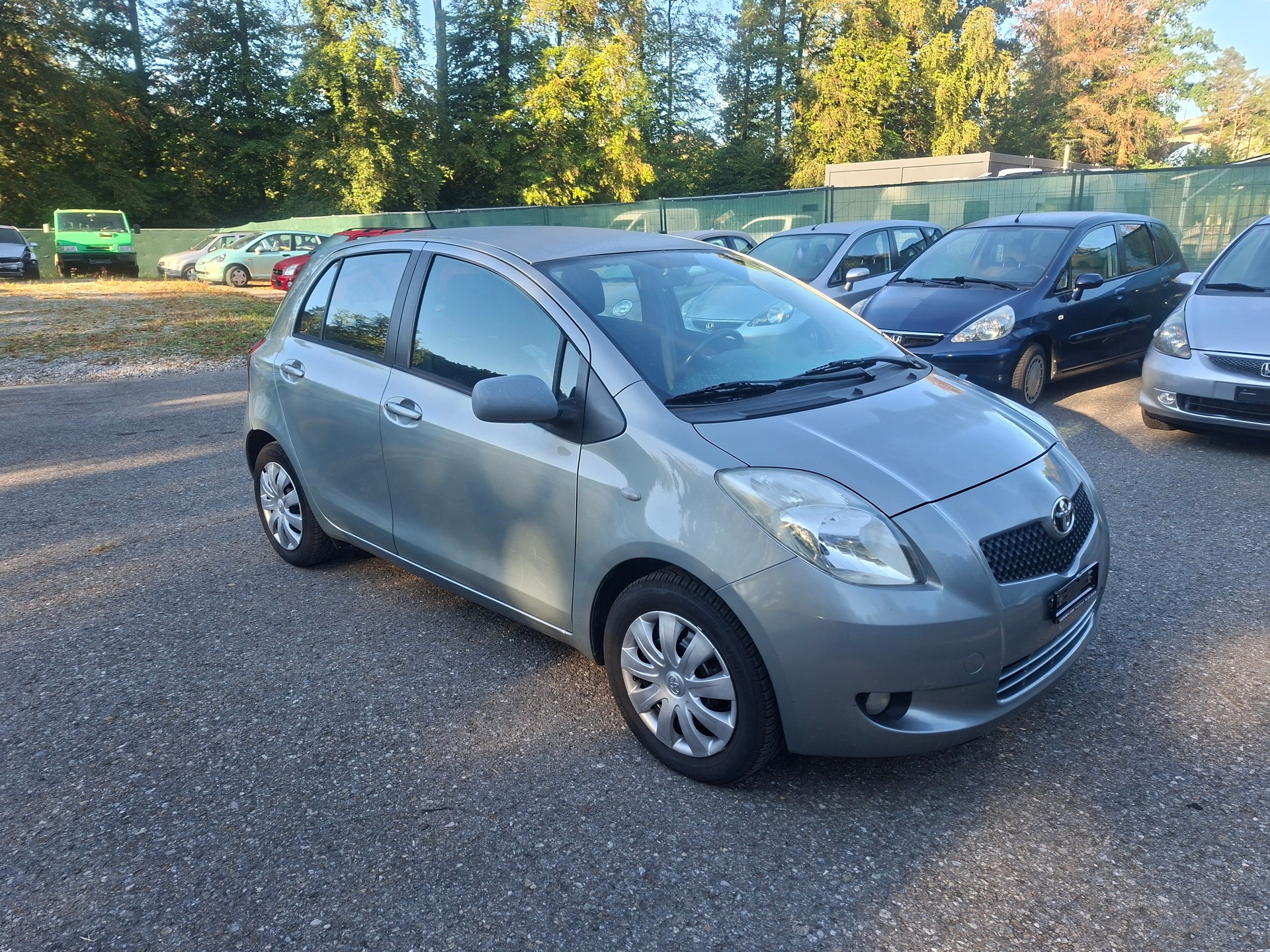 TOYOTA Yaris 1.3 Linea Sol-image-0