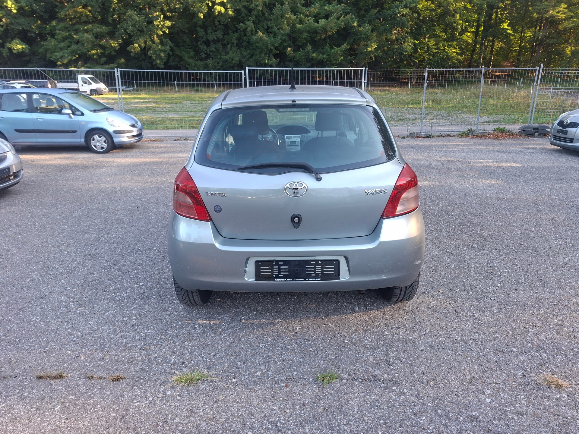 TOYOTA Yaris 1.3 Linea Sol-image-5