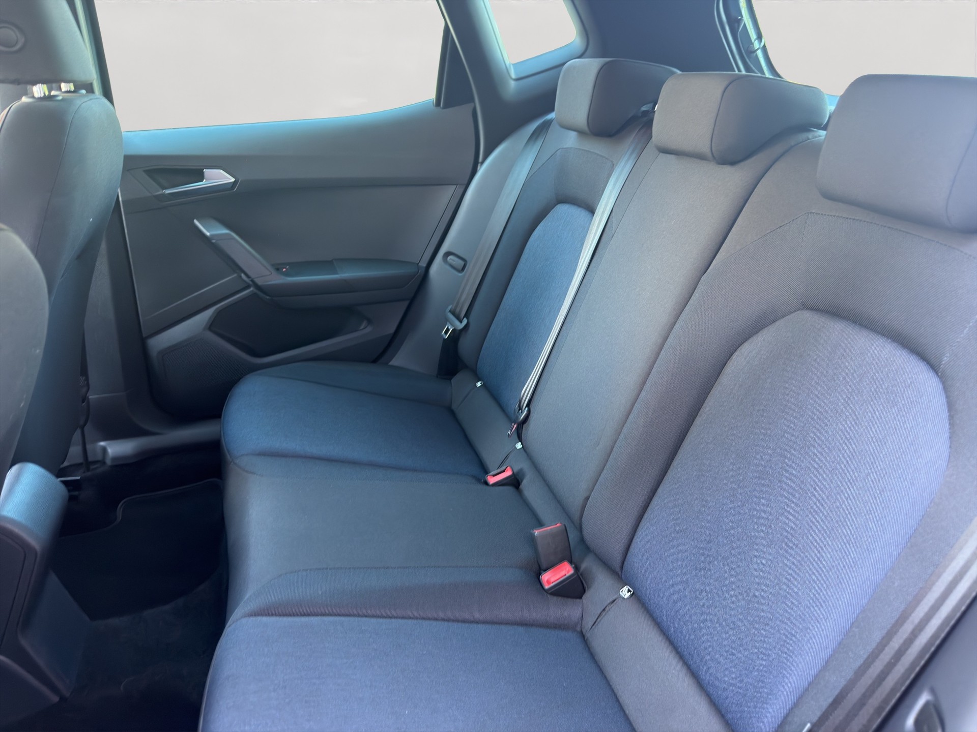 SEAT Arona 1.0 TSI Eco Hola FR DSG-image-3
