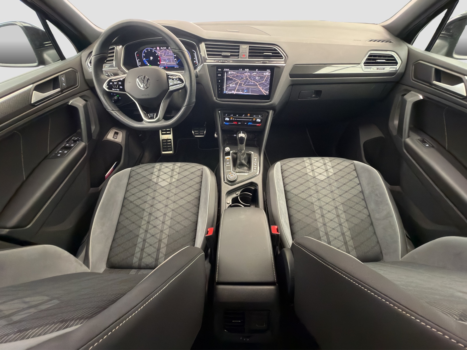 VW Tiguan 2.0TSI R-Line 4Motion DSG Black Style - Anhängekupplung - 360 Kamera - Matrix-LED-image-6