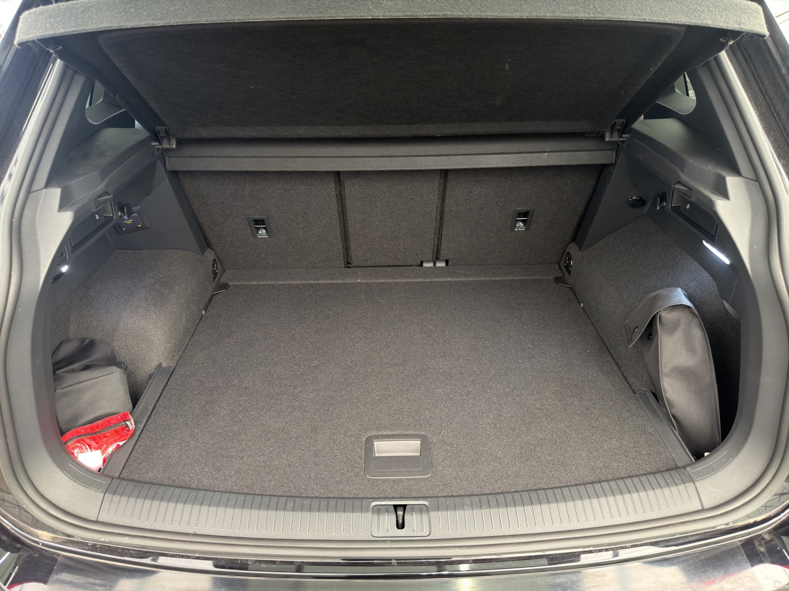 VW Tiguan 2.0TSI R-Line 4Motion DSG Black Style - Anhängekupplung - 360 Kamera - Matrix-LED-image-12