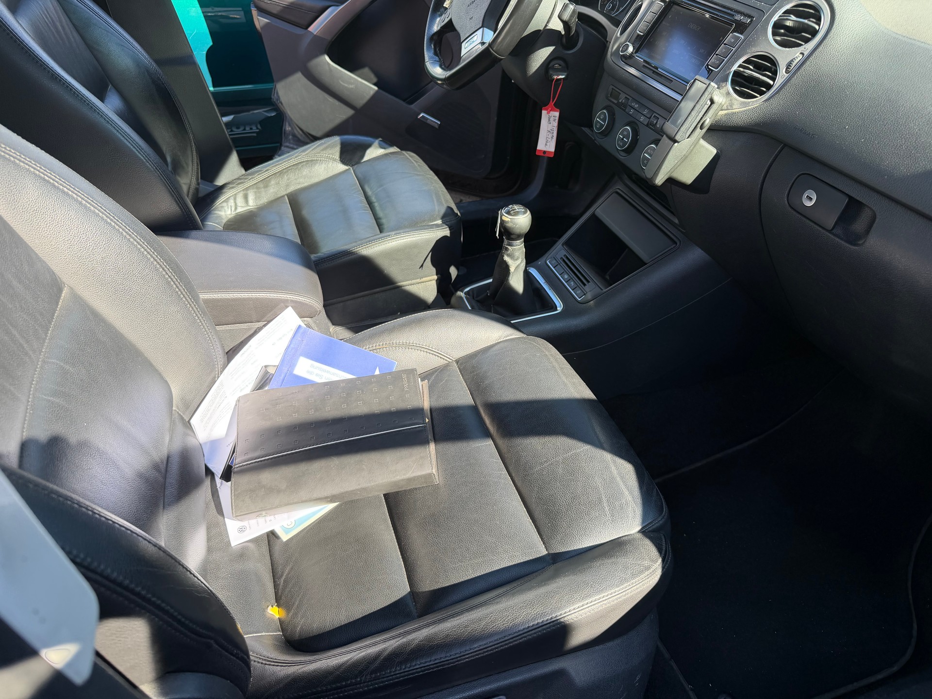VW Tiguan 2.0 TSI Sport&Style-image-9