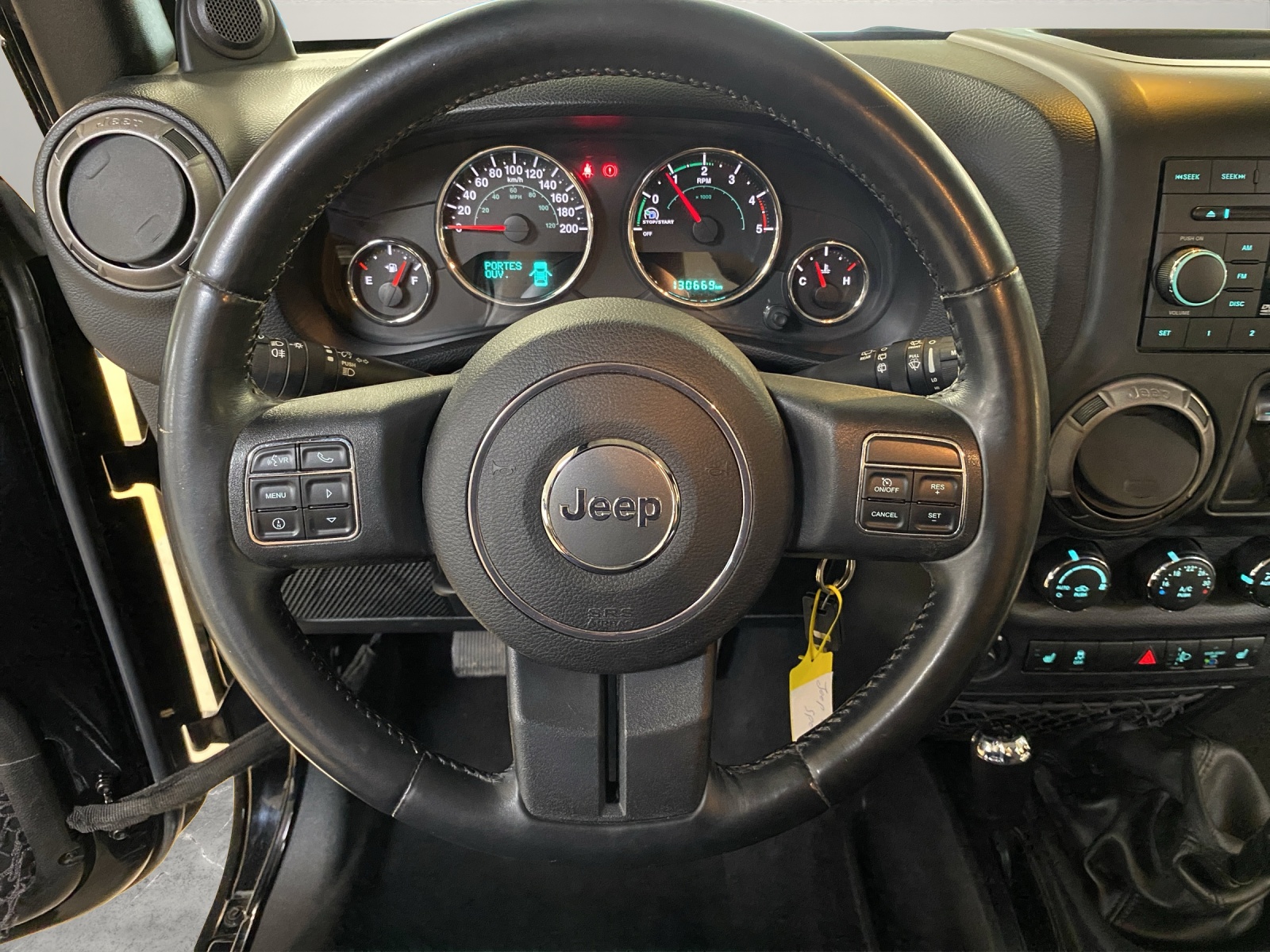 JEEP Wrangler 2.8 CRD Sport-image-8