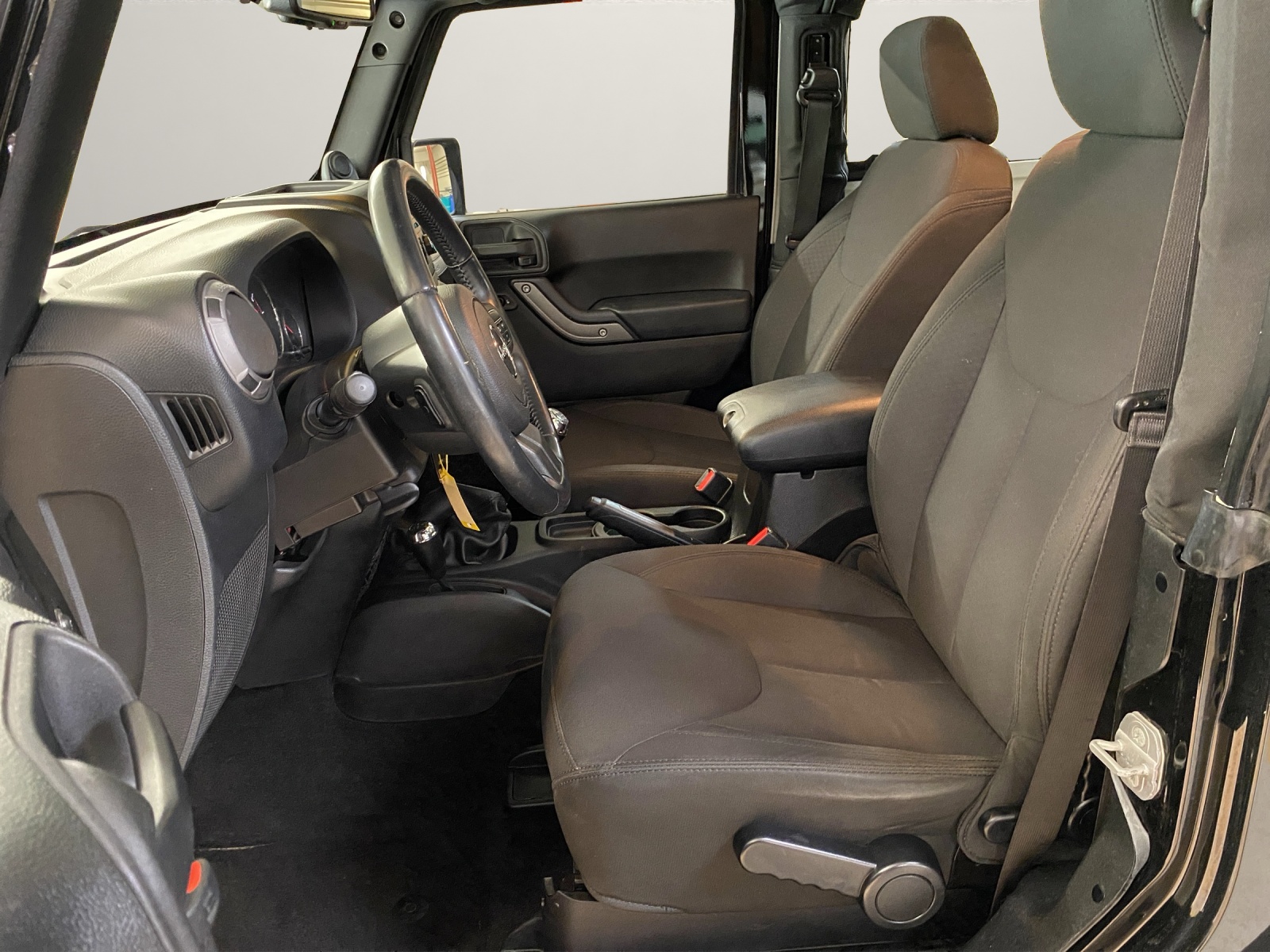JEEP Wrangler 2.8 CRD Sport-image-7