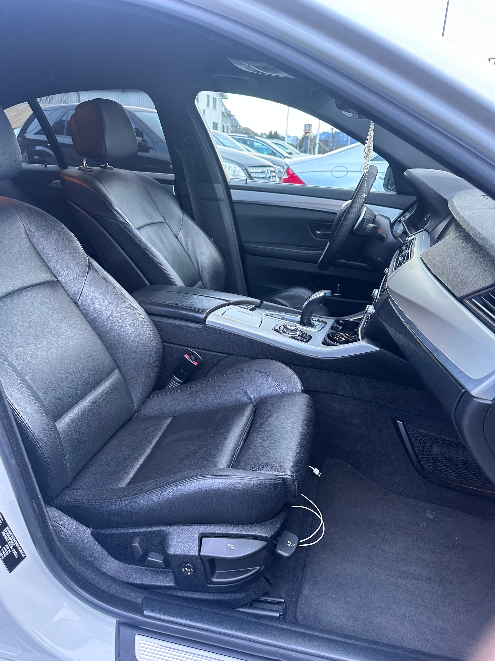 BMW 525d xDrive Steptronic-image-14
