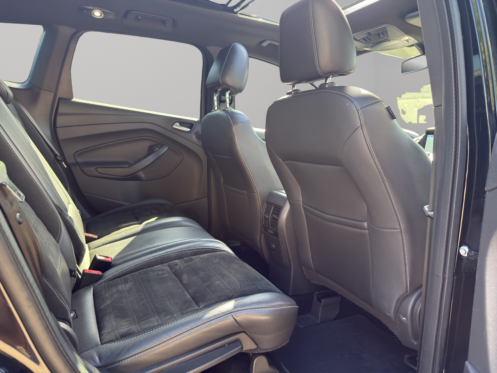 FORD Kuga 2.0 TDCi ST Line High 4WD PowerShift-image-22