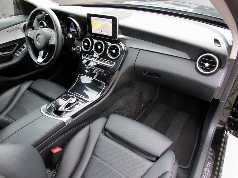 MERCEDES-BENZ C 400 Avantgarde 4Matic 7G-Tronic-image-11