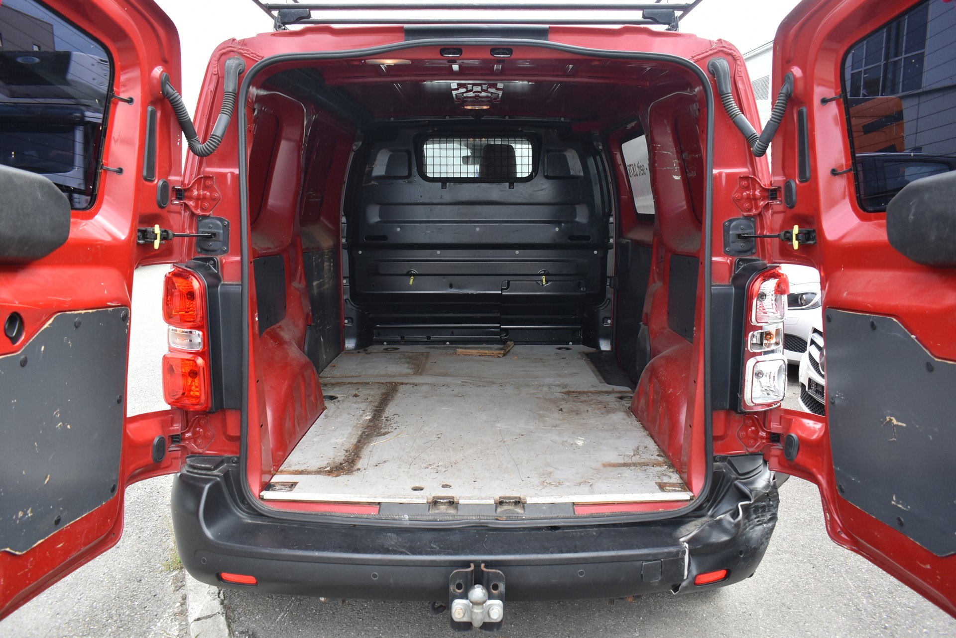 CITROEN Jumpy 2.0 BlueHDi 140 M Club EAT8-image-9