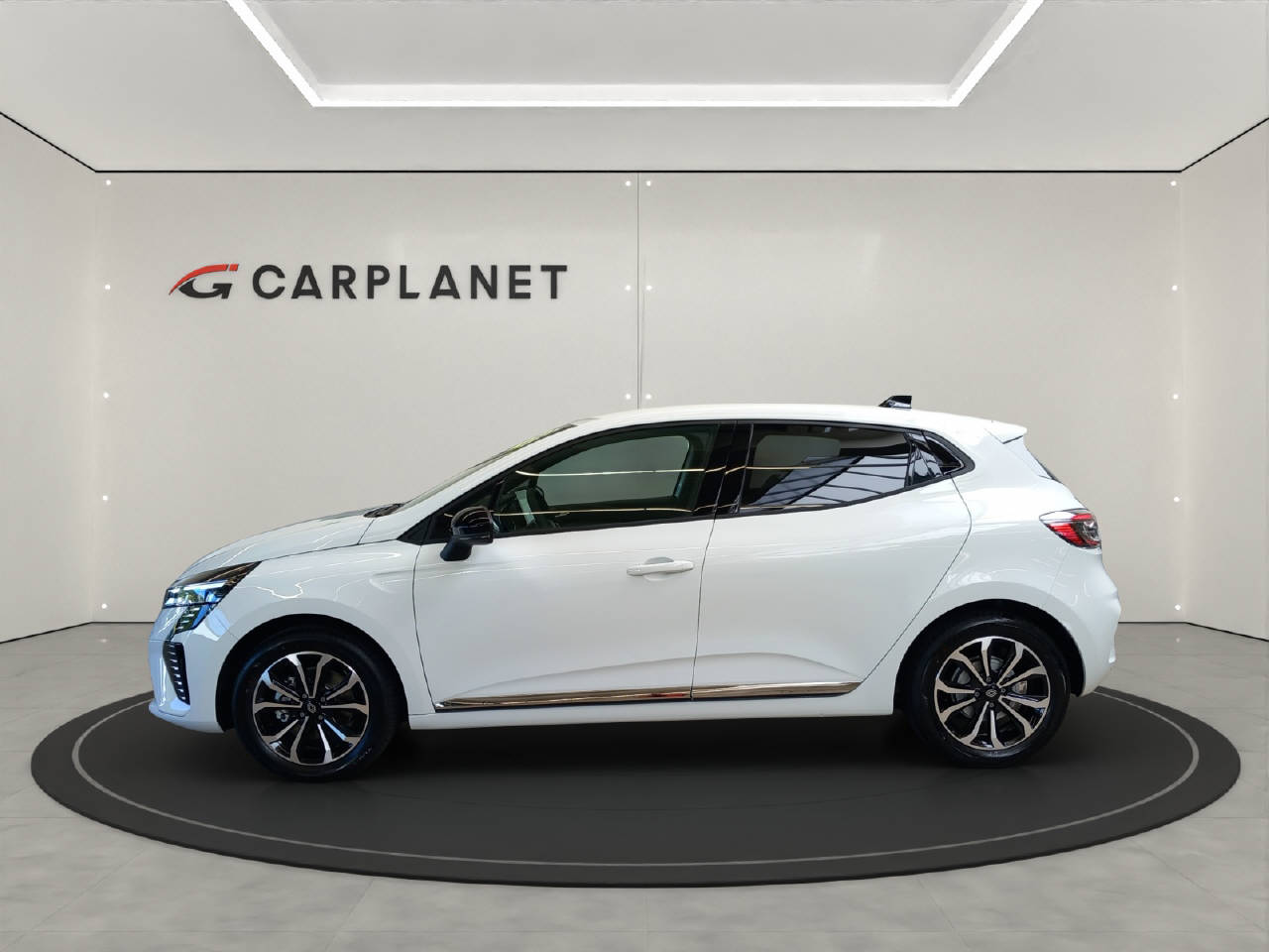 RENAULT Clio 1.6 E-Tech techno-image-1