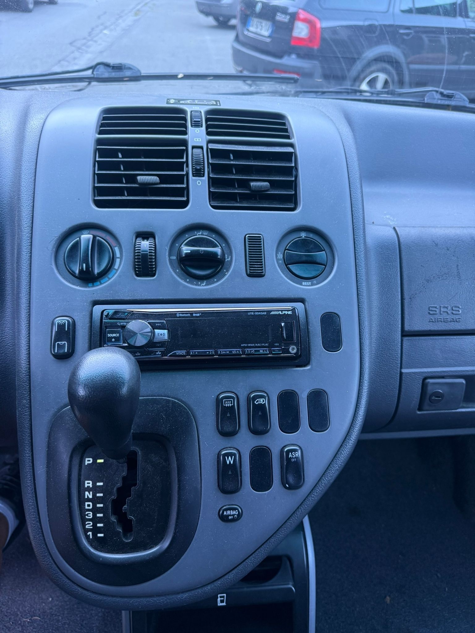 MERCEDES-BENZ Vito F 112CDI-image-13