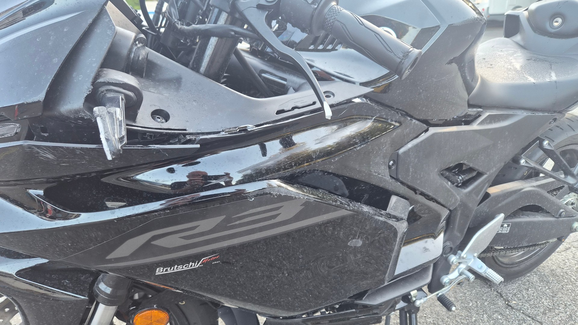 YAMAHA YZF-R3-image-9