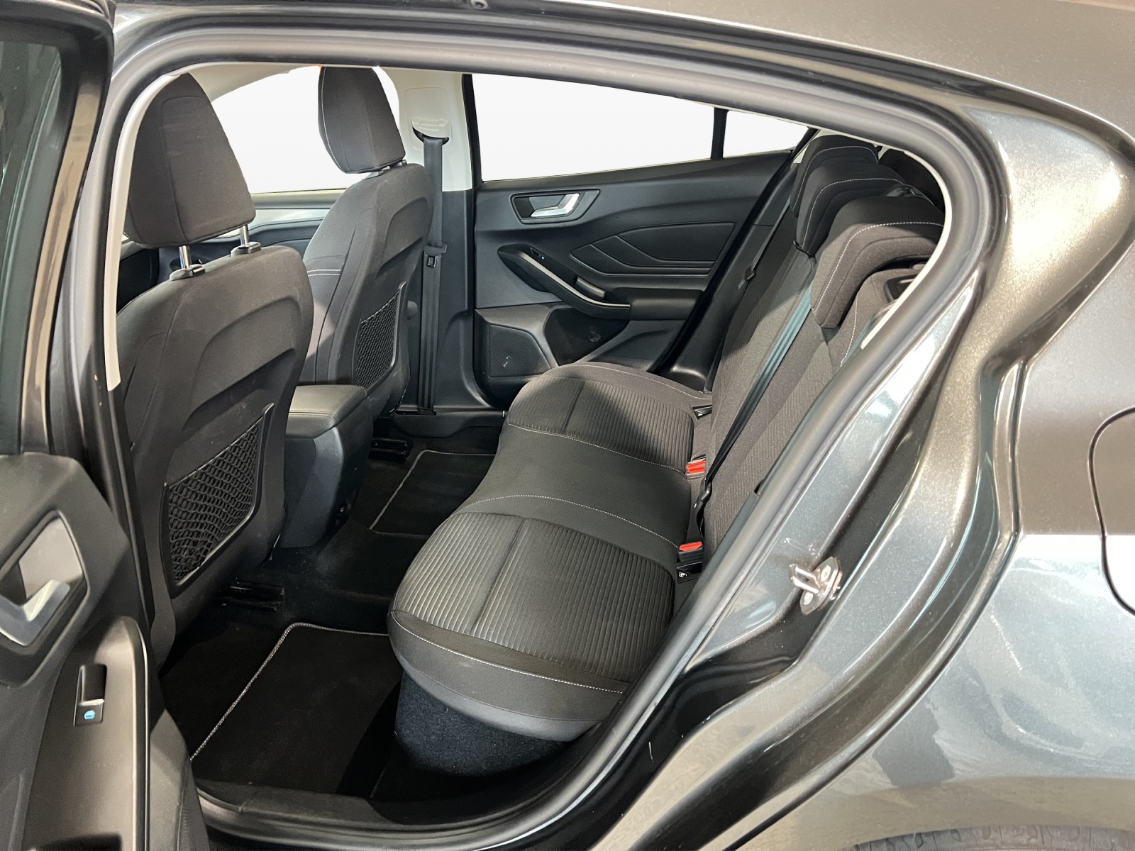 FORD Focus 1.5 TDCi Titanium X-image-9