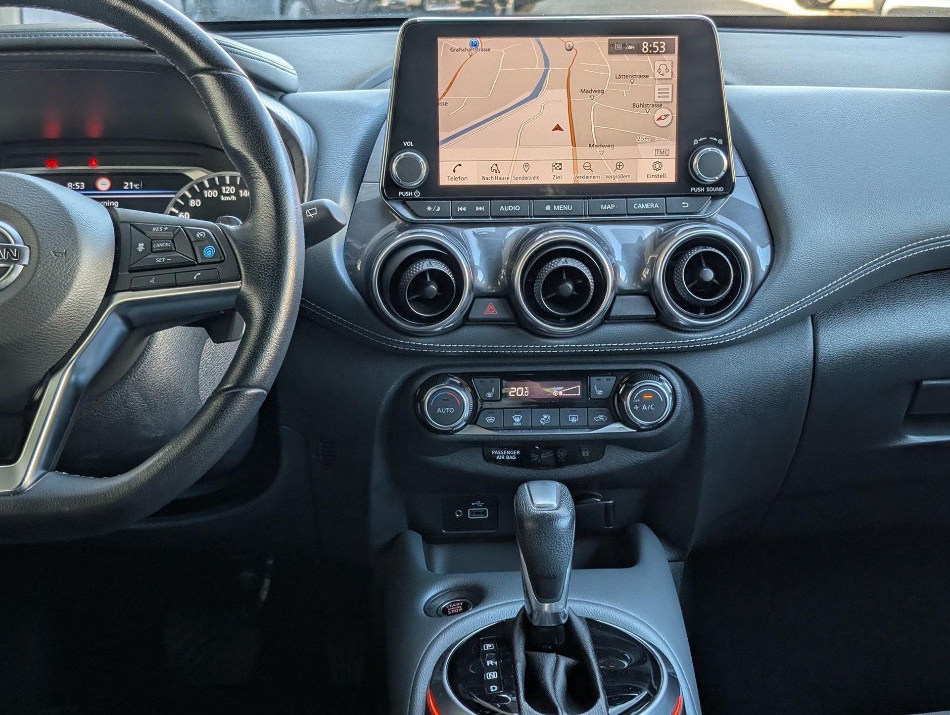 NISSAN Juke 1.0 DIG-T Tekna-image-12