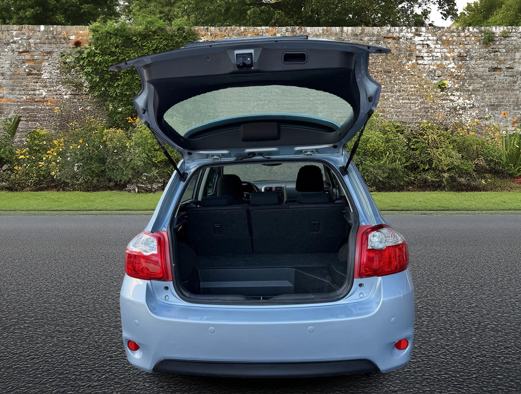 TOYOTA Auris 1.8 16V HSD Linea Sol Premium-image-14