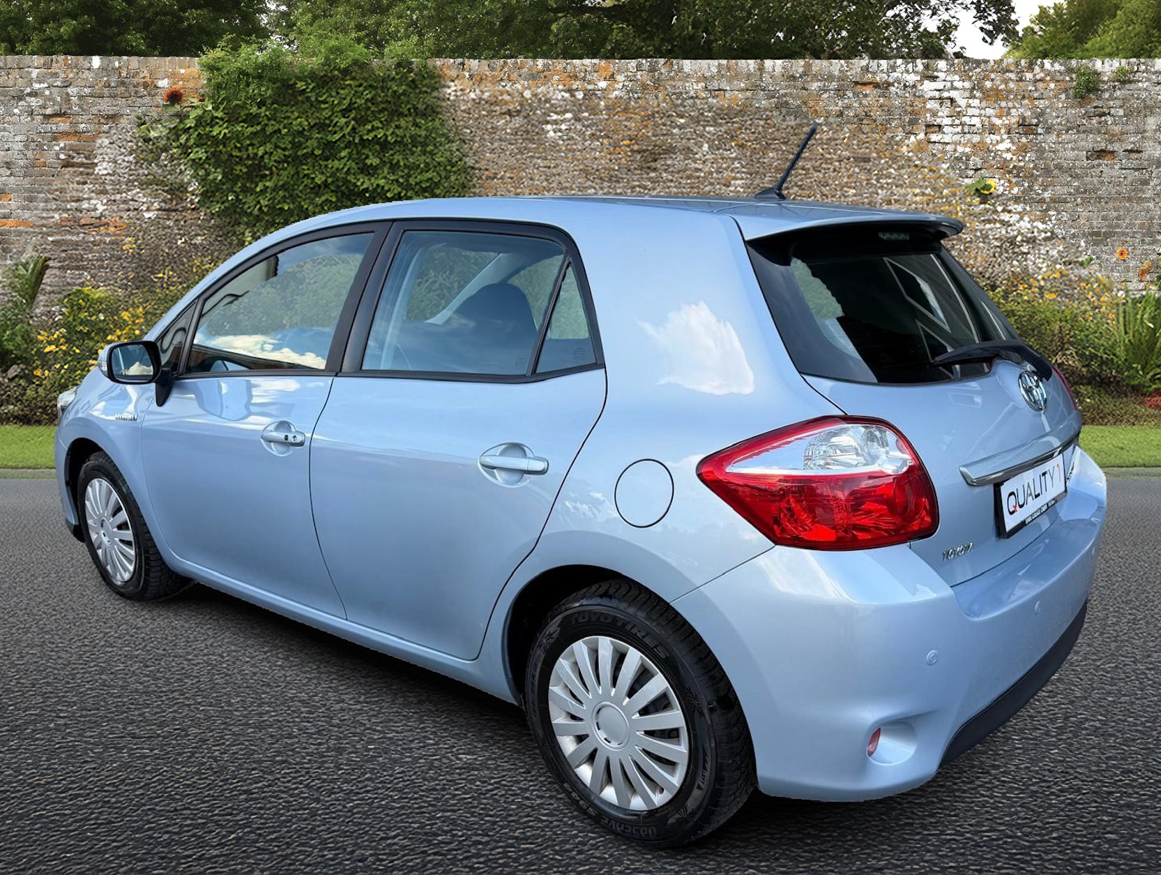 TOYOTA Auris 1.8 16V HSD Linea Sol Premium-image-2