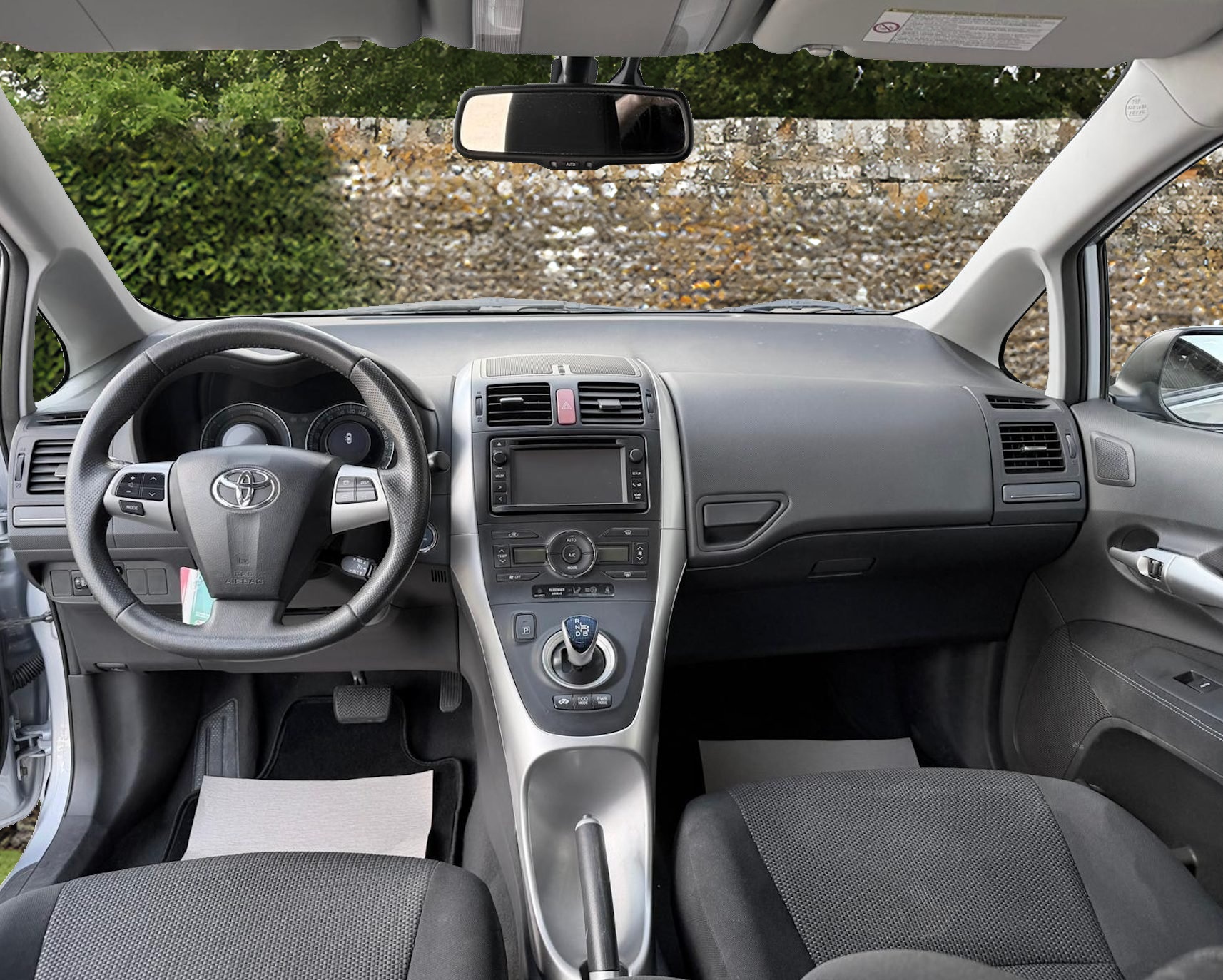 TOYOTA Auris 1.8 16V HSD Linea Sol Premium-image-8