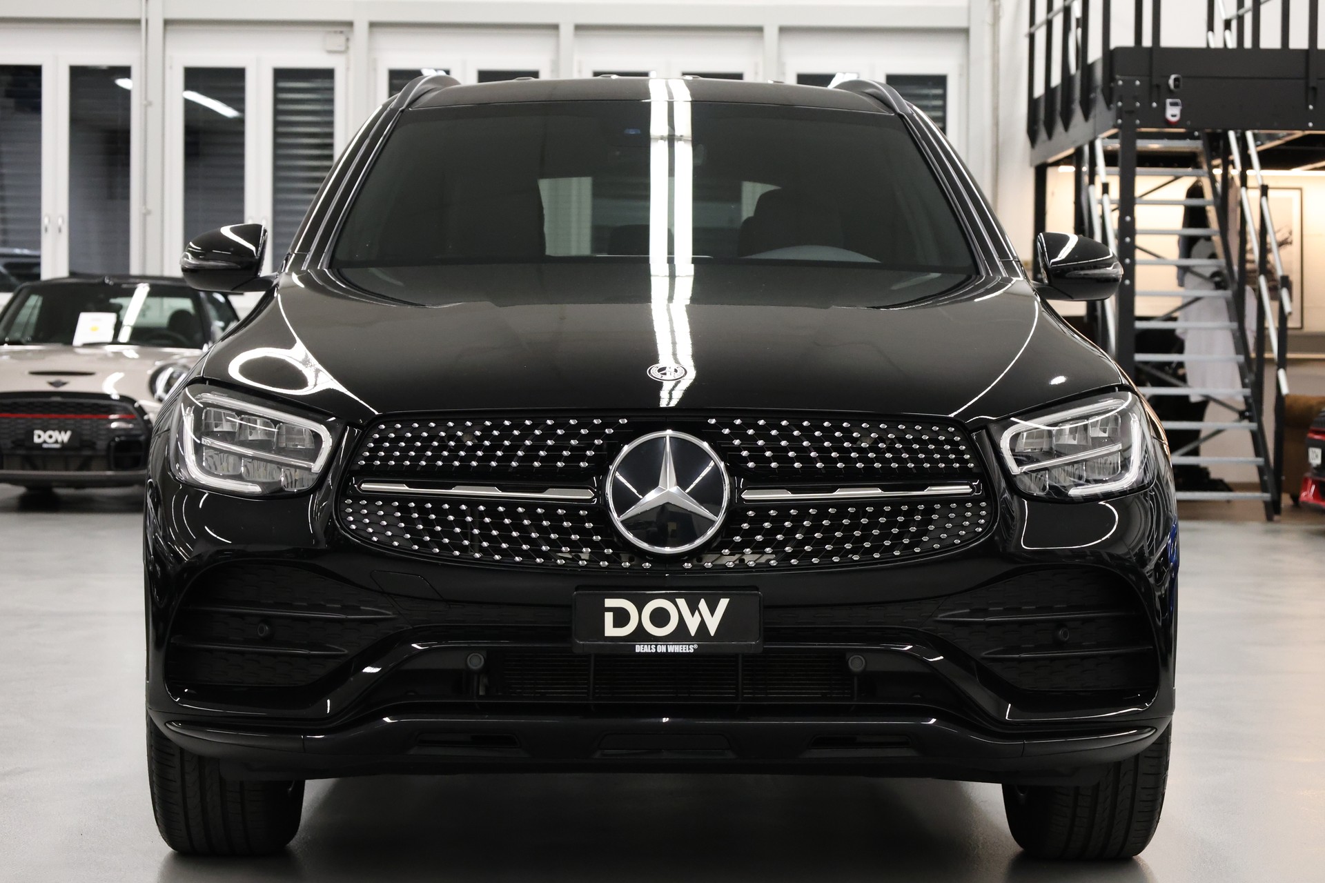 MERCEDES-BENZ GLC 200 Night Star AMG Line 4m-image-6