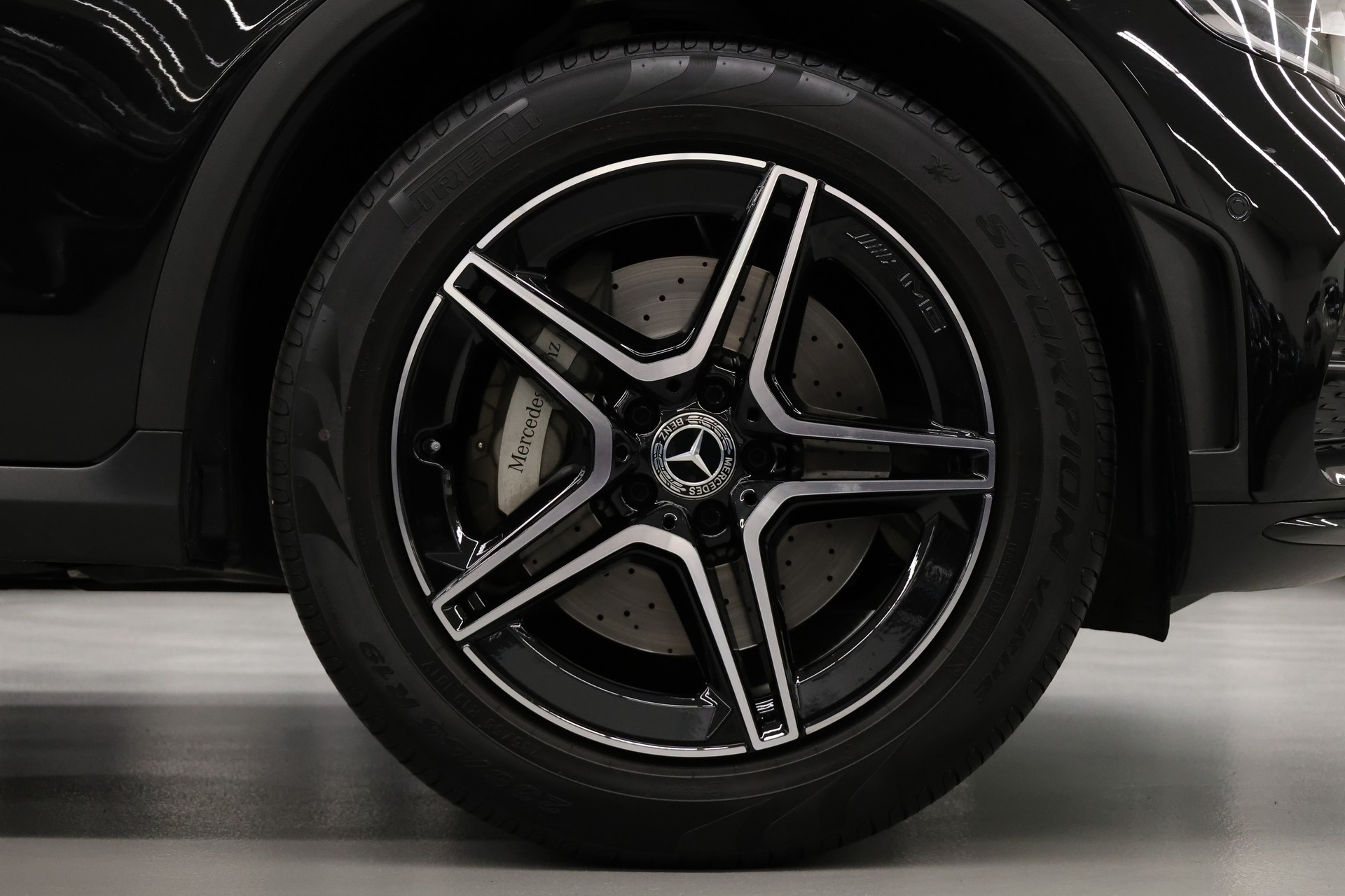 MERCEDES-BENZ GLC 200 Night Star AMG Line 4m-image-11