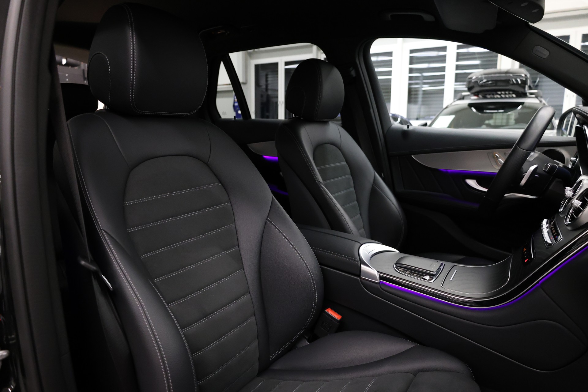 MERCEDES-BENZ GLC 200 Night Star AMG Line 4m-image-14