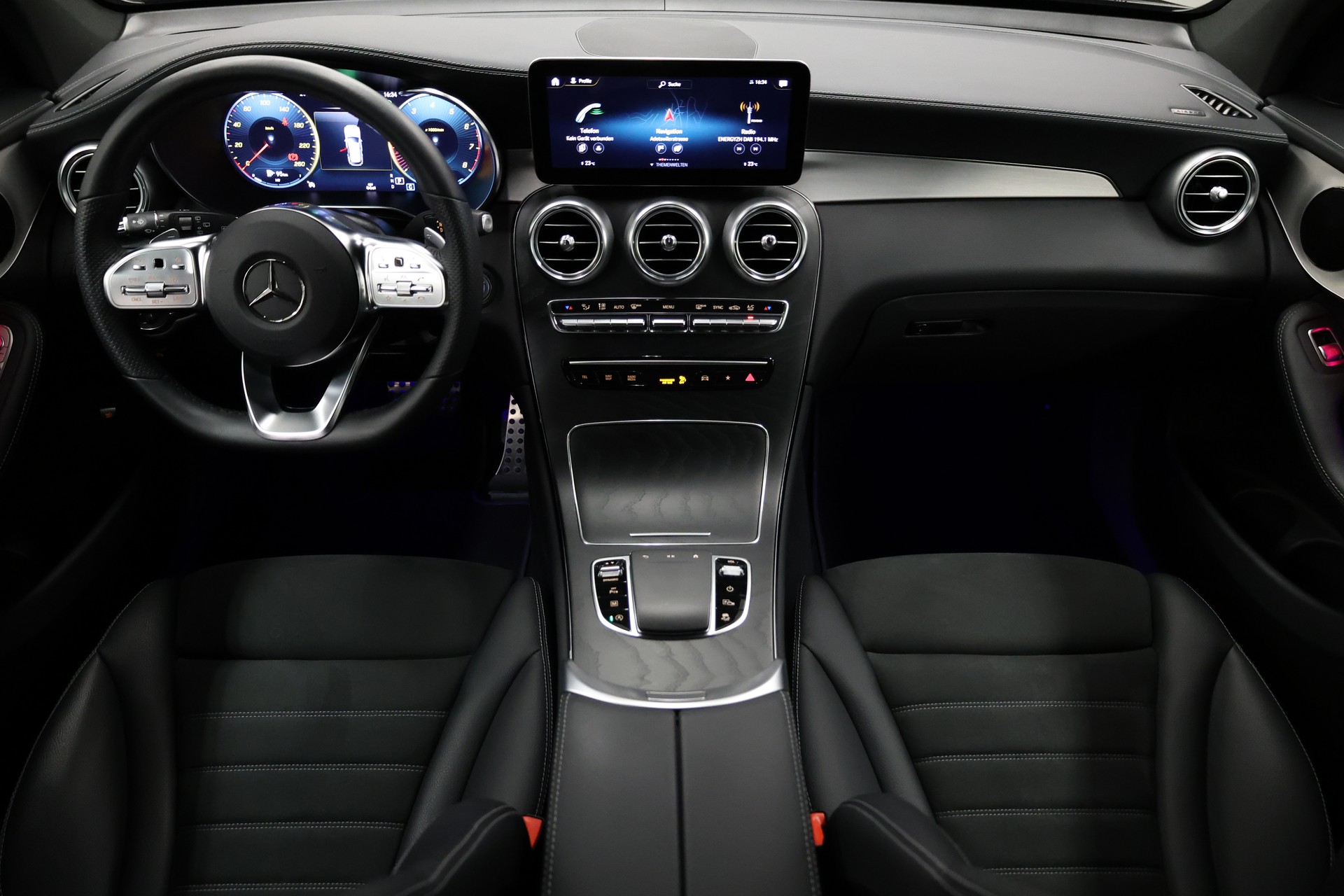 MERCEDES-BENZ GLC 200 Night Star AMG Line 4m-image-12