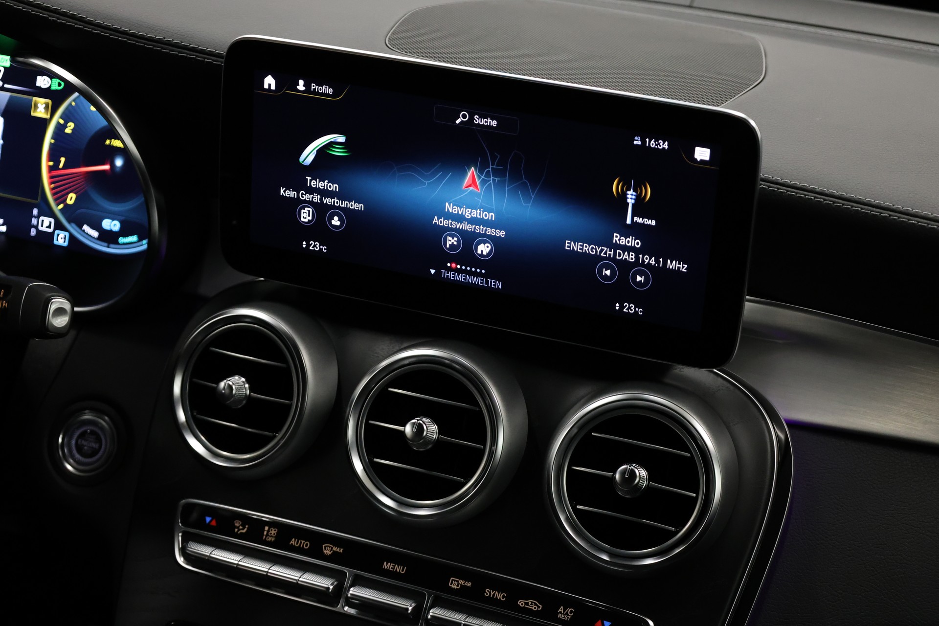 MERCEDES-BENZ GLC 200 Night Star AMG Line 4m-image-17
