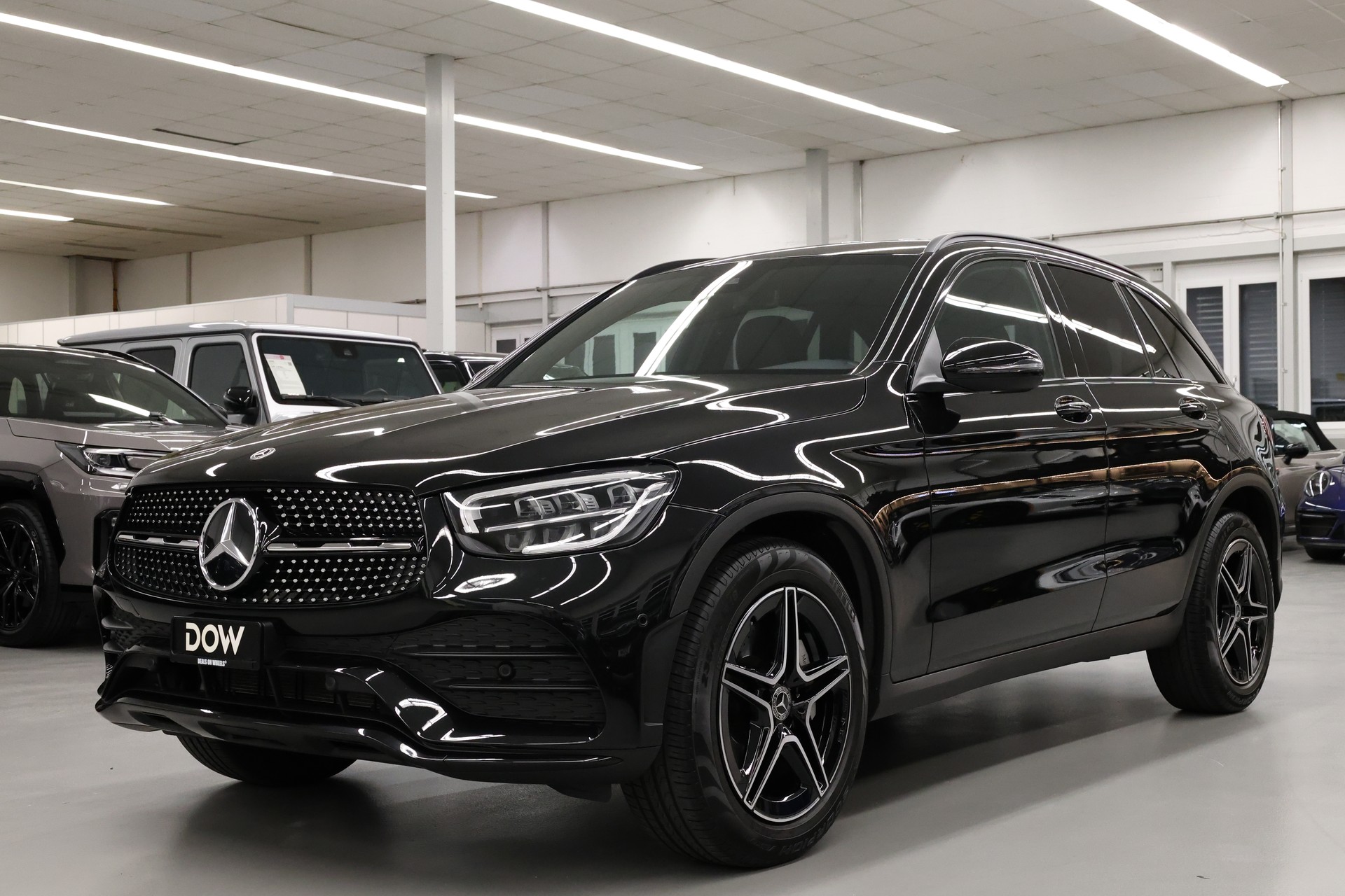 MERCEDES-BENZ GLC 200 Night Star AMG Line 4m-image-2