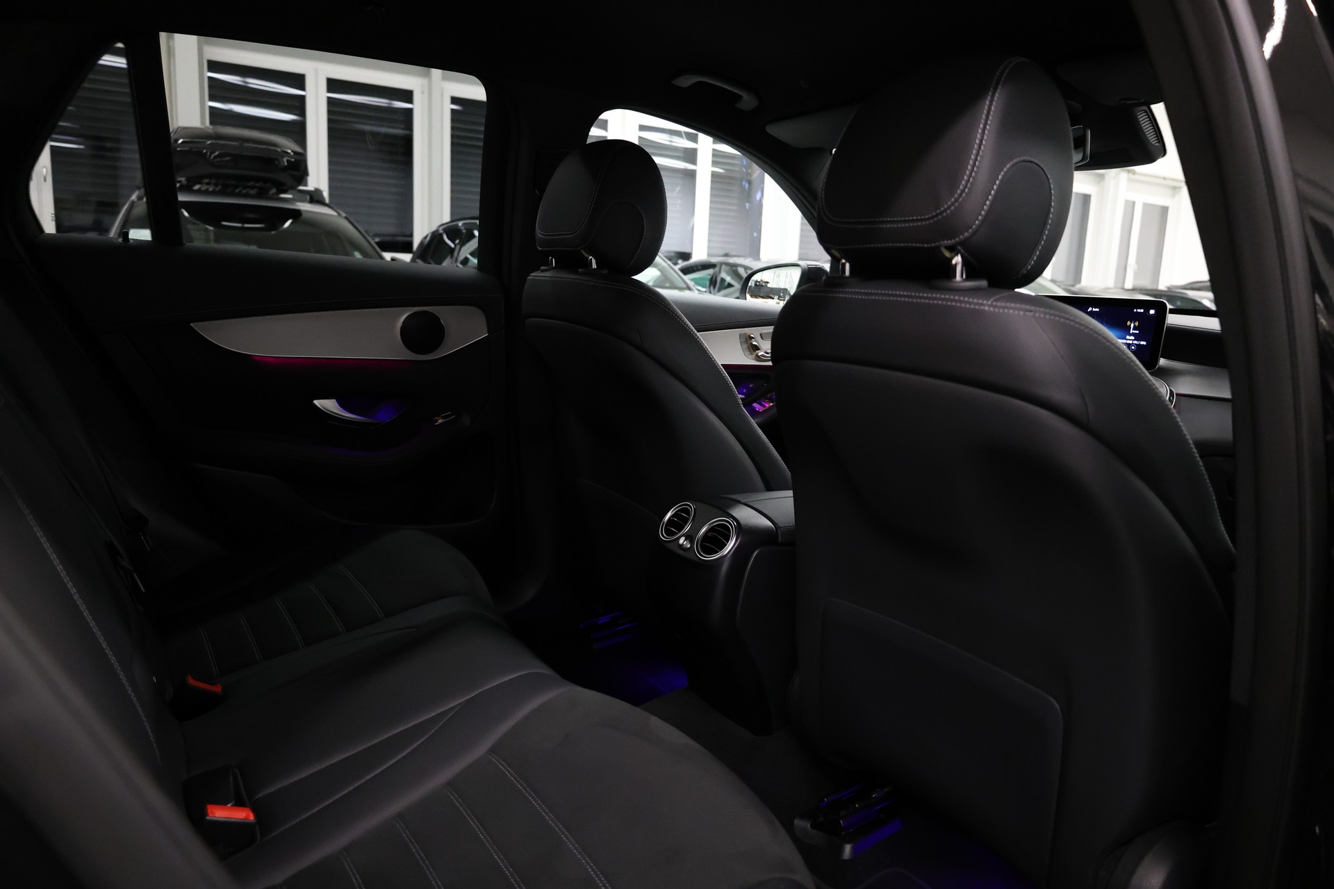 MERCEDES-BENZ GLC 200 Night Star AMG Line 4m-image-23