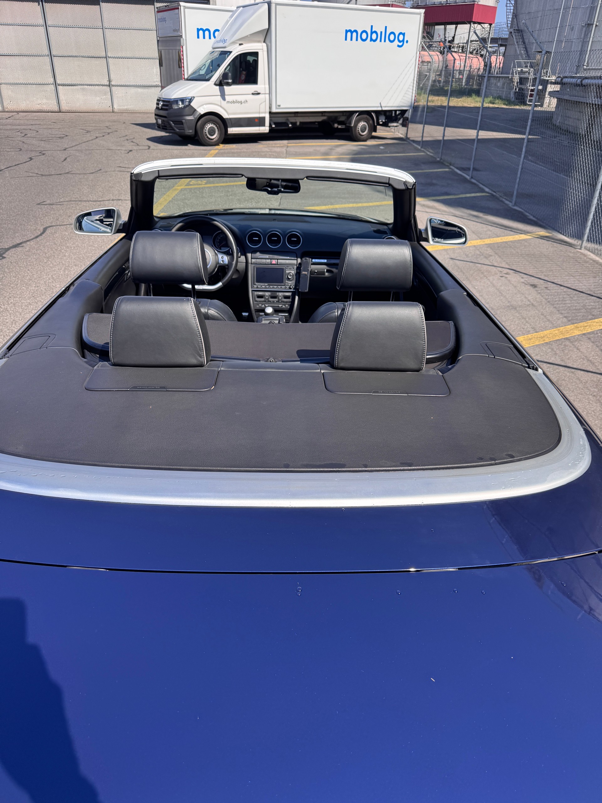 AUDI RS4 Cabriolet 4.2 V8 quattro-image-12