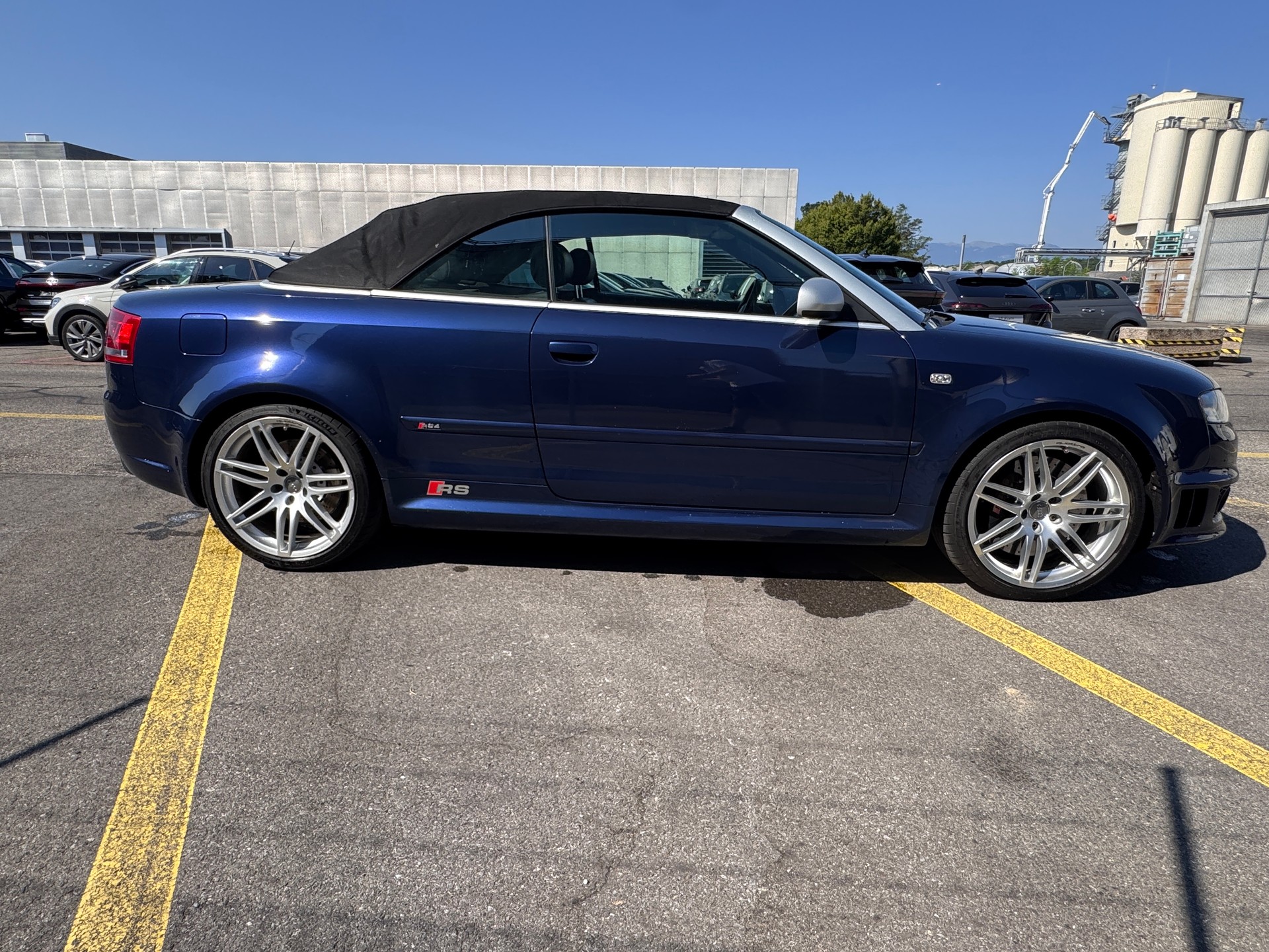 AUDI RS4 Cabriolet 4.2 V8 quattro-image-6