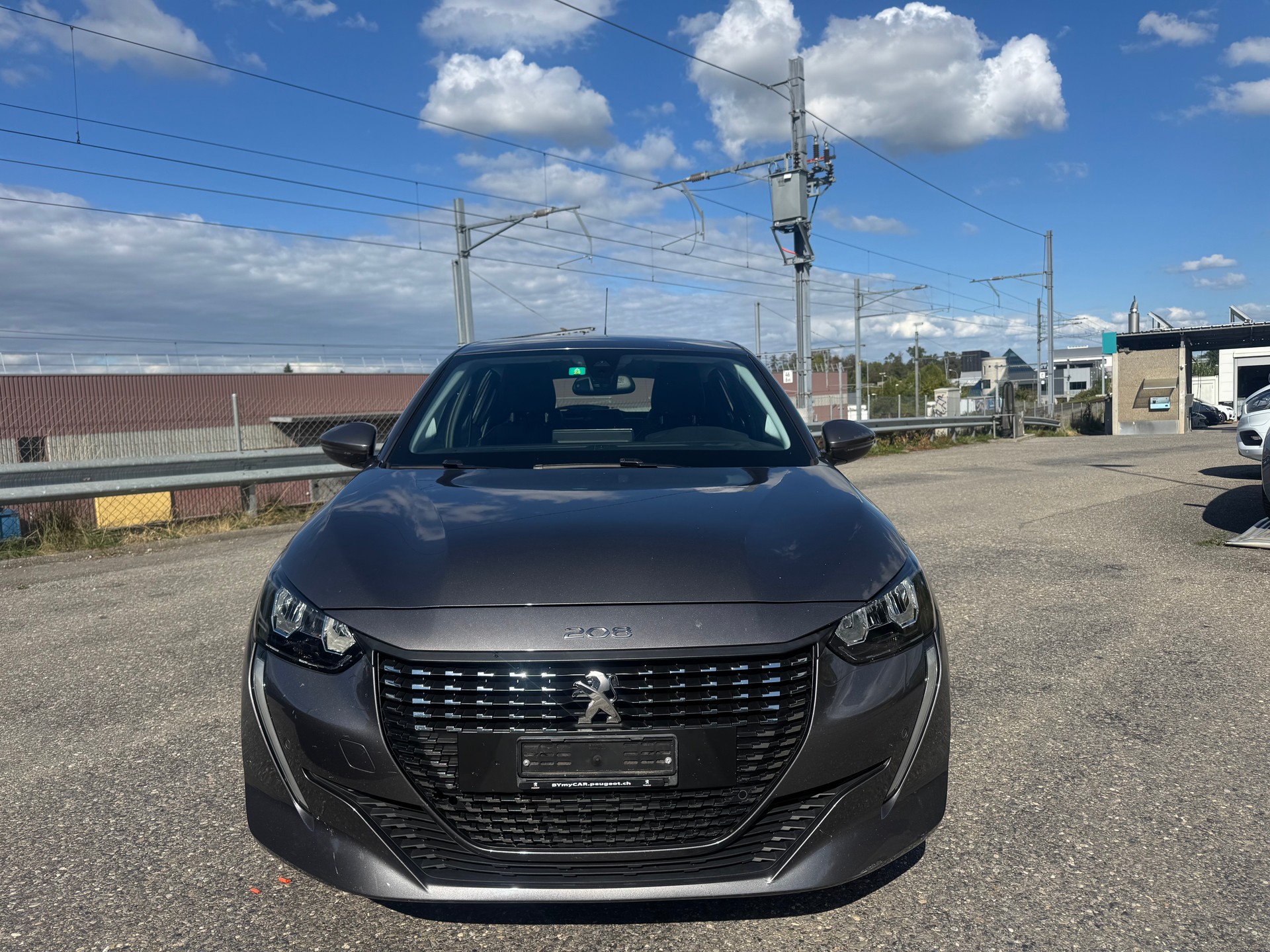 PEUGEOT 208 1.2 PureTech Allure EAT8-image-1