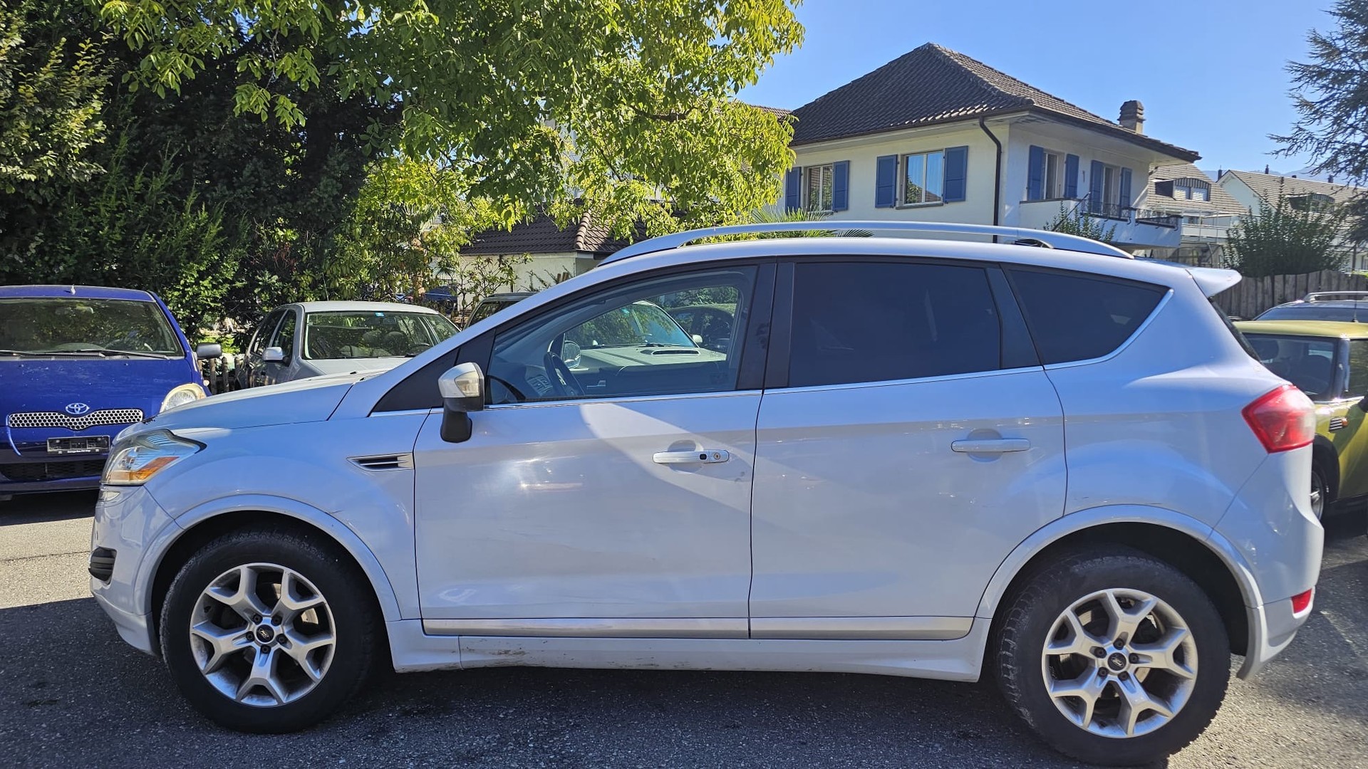 FORD Kuga 2.5 Turbo Titanium 4WD Automatic-image-3