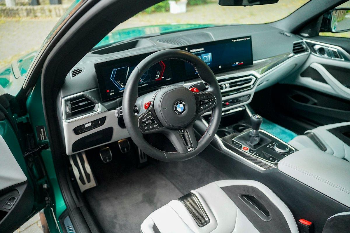 BMW M4-image-6